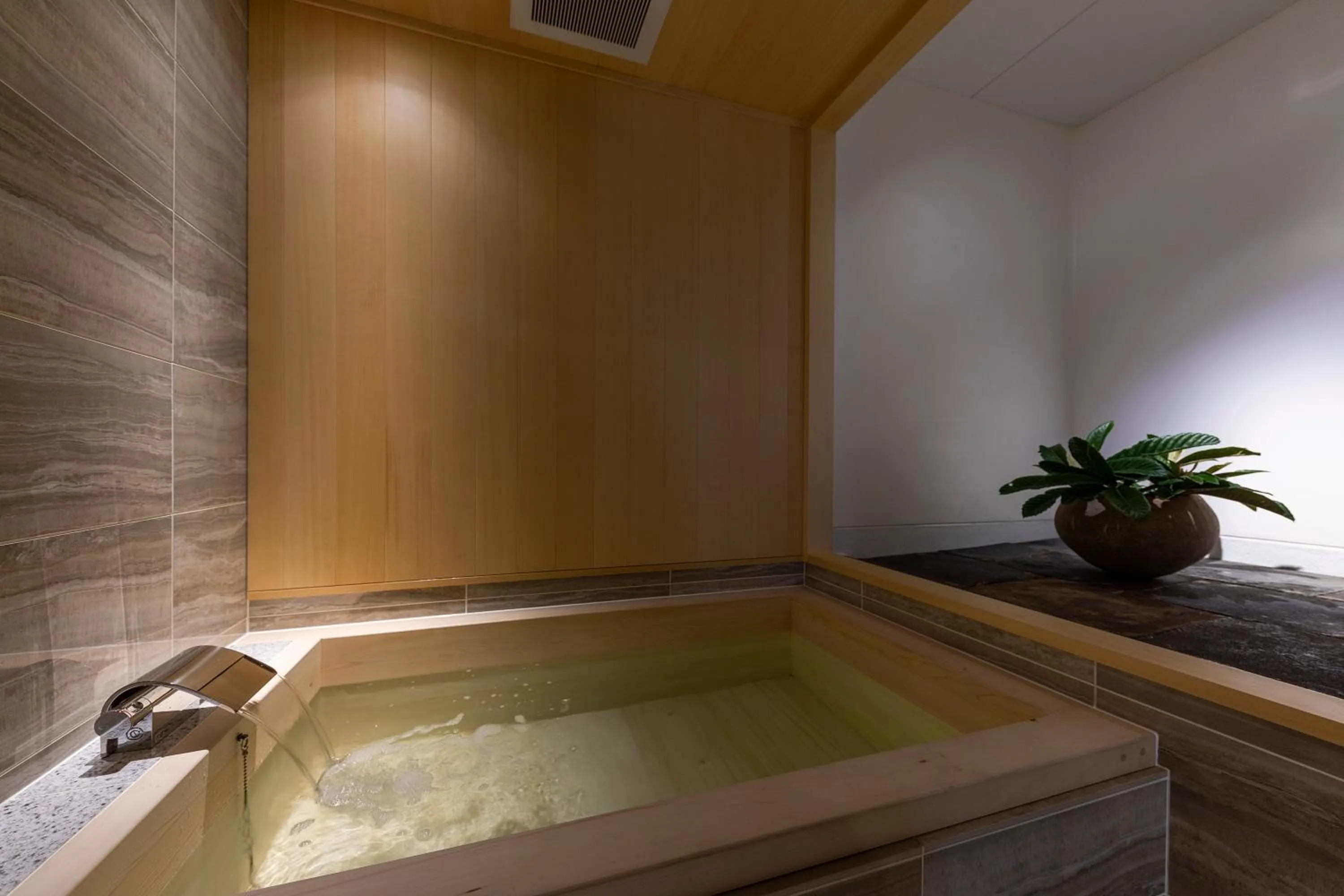 Bathroom in Campton Kiyomizu Vacation Rental