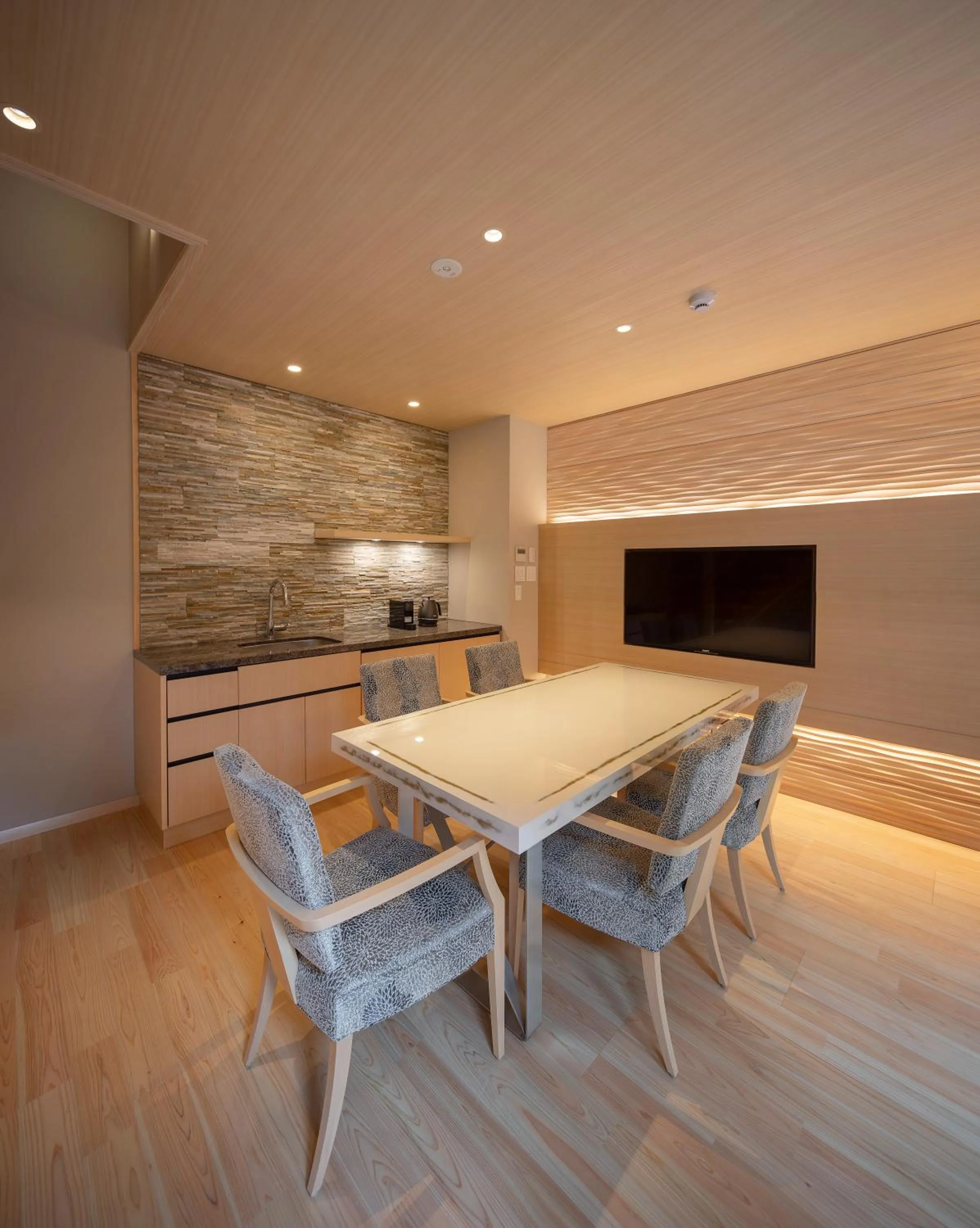 Dining area in Campton Kiyomizu Vacation Rental