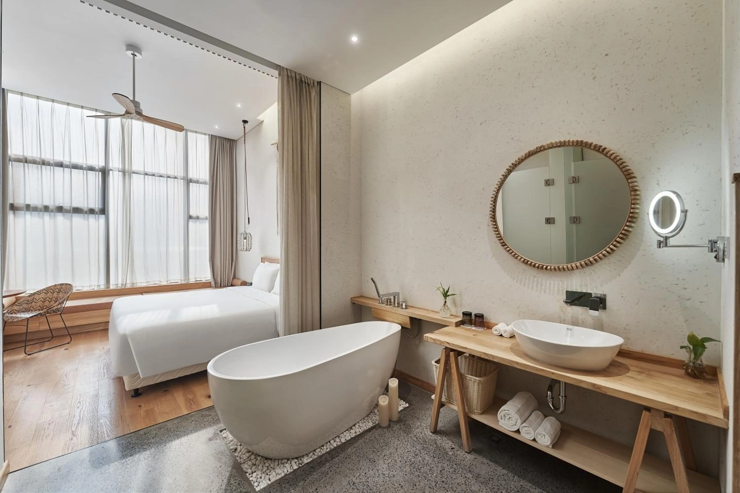 Bathroom in Manli Hotel Shanghai Pudong Airport Branch -Provide free shuttle buses to Pudong Airport and Disneyland