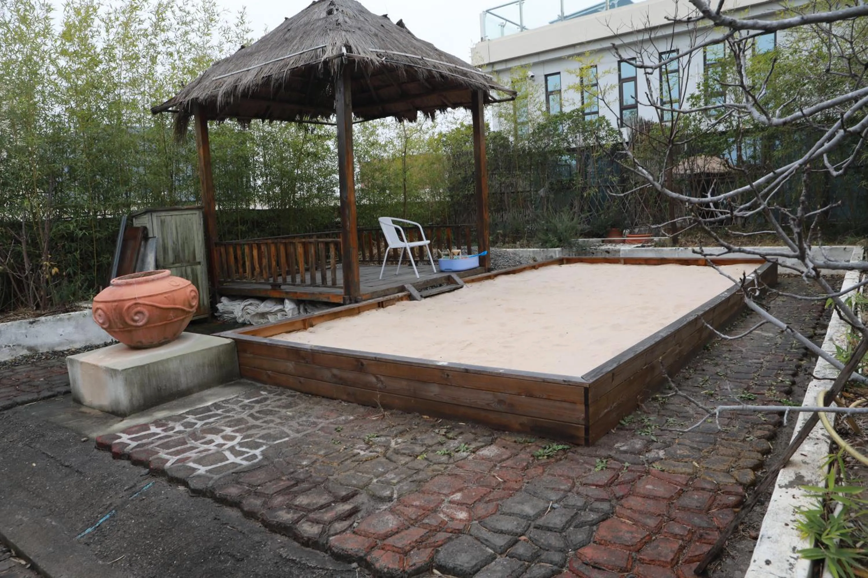 Garden in Manli Hotel Shanghai Pudong Airport Branch -Provide free shuttle buses to Pudong Airport and Disneyland