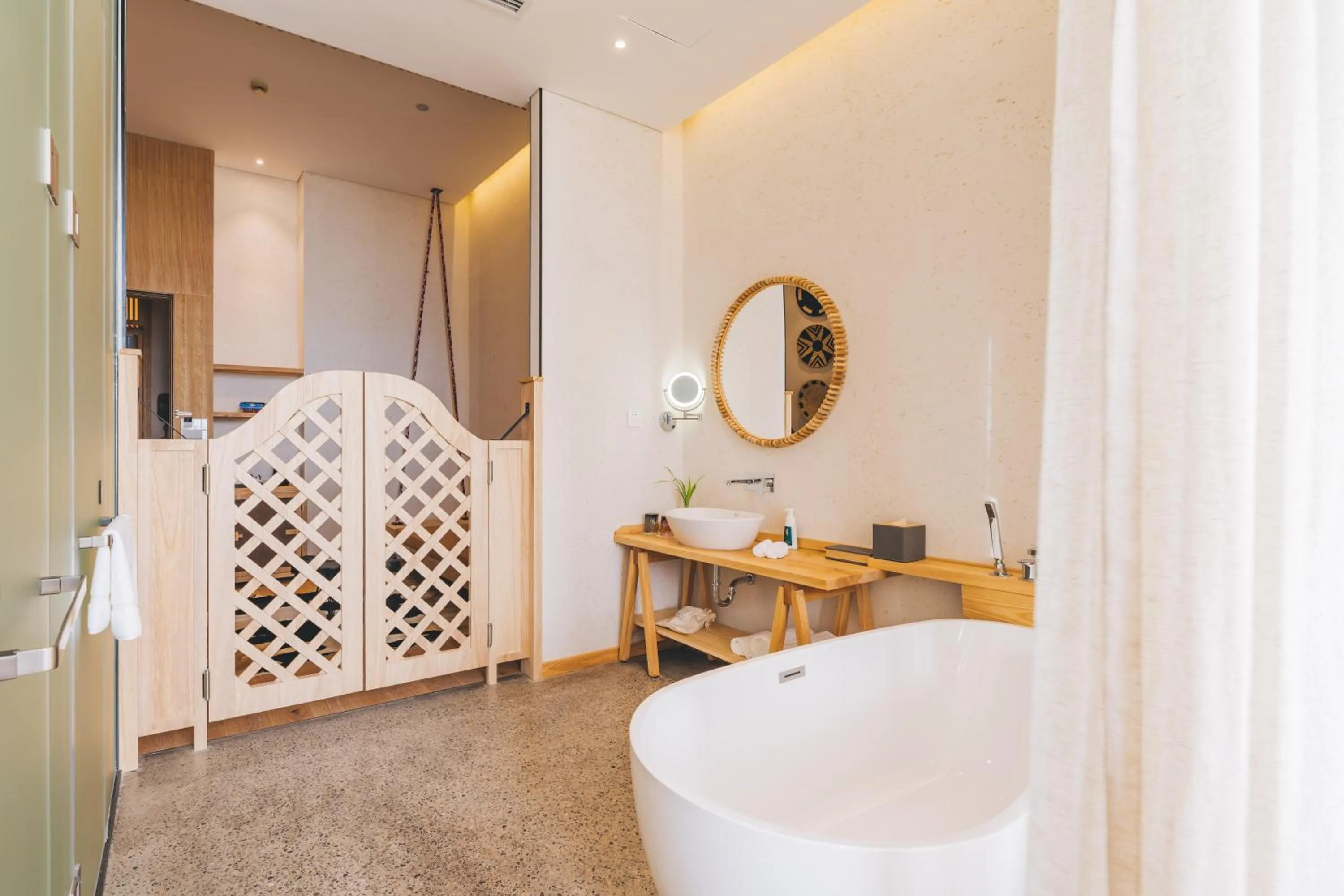 Bath in Manli Hotel Shanghai Pudong Airport Branch -Provide free shuttle buses to Pudong Airport and Disneyland