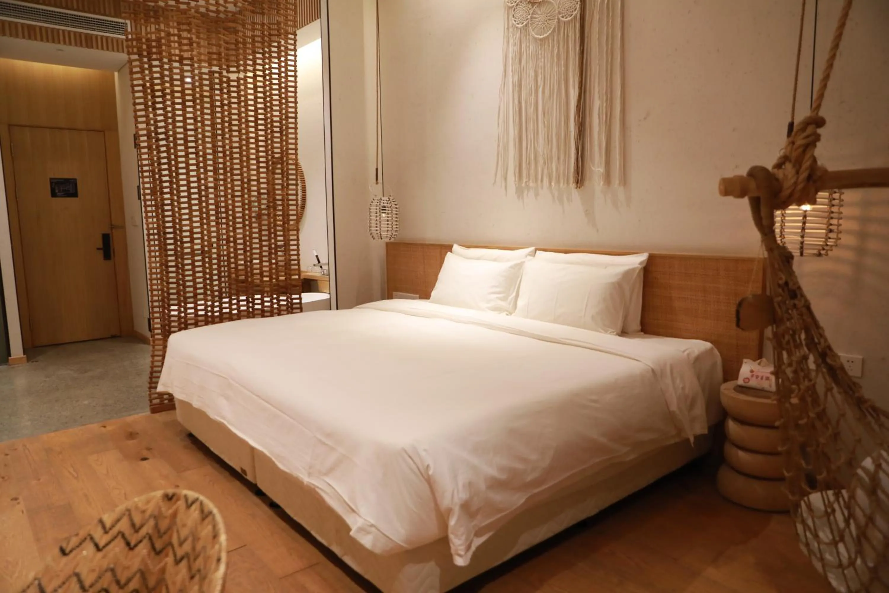 Bed in Manli Hotel Shanghai Pudong Airport Branch -Provide free shuttle buses to Pudong Airport and Disneyland