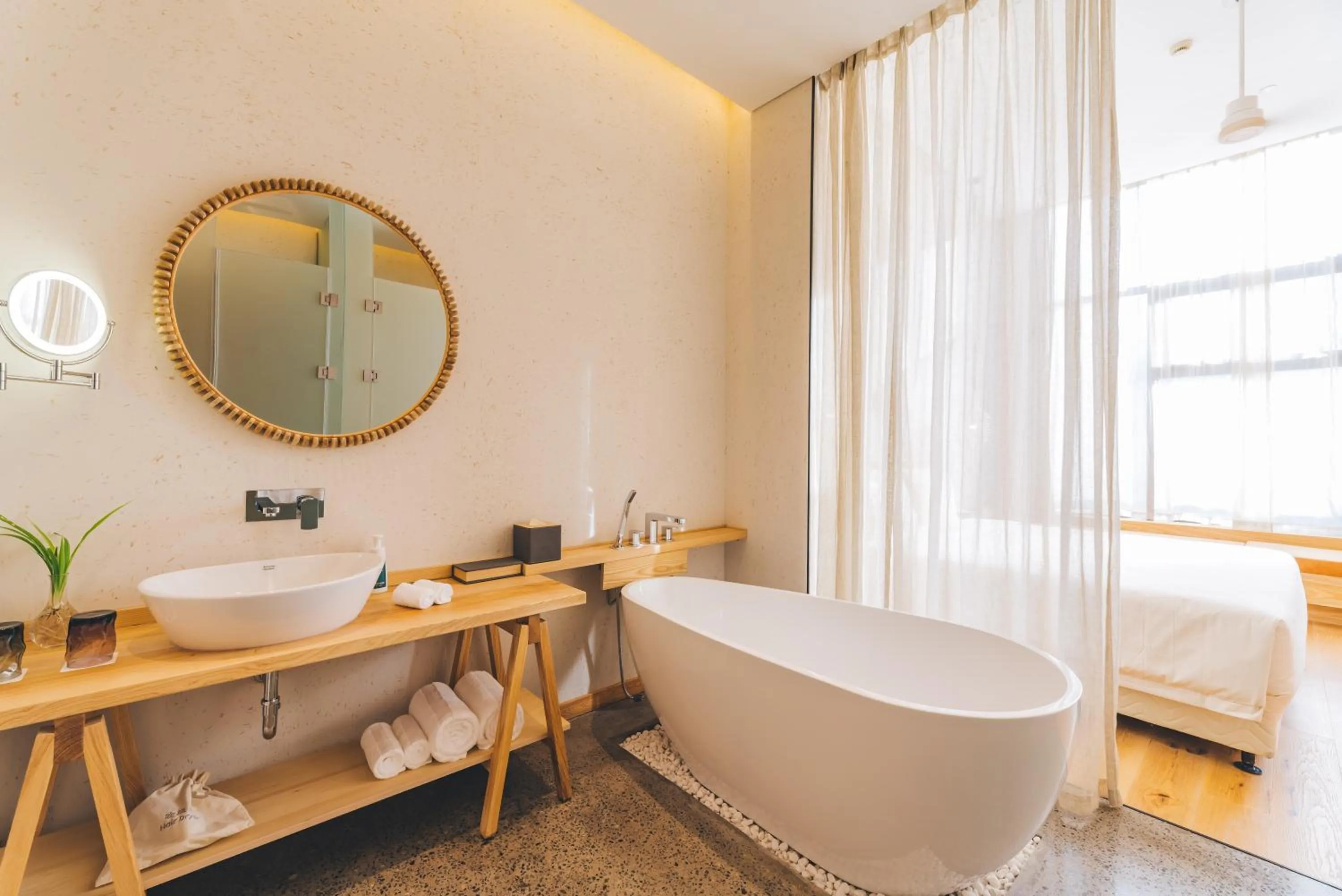 Bath in Manli Hotel Shanghai Pudong Airport Branch -Provide free shuttle buses to Pudong Airport and Disneyland