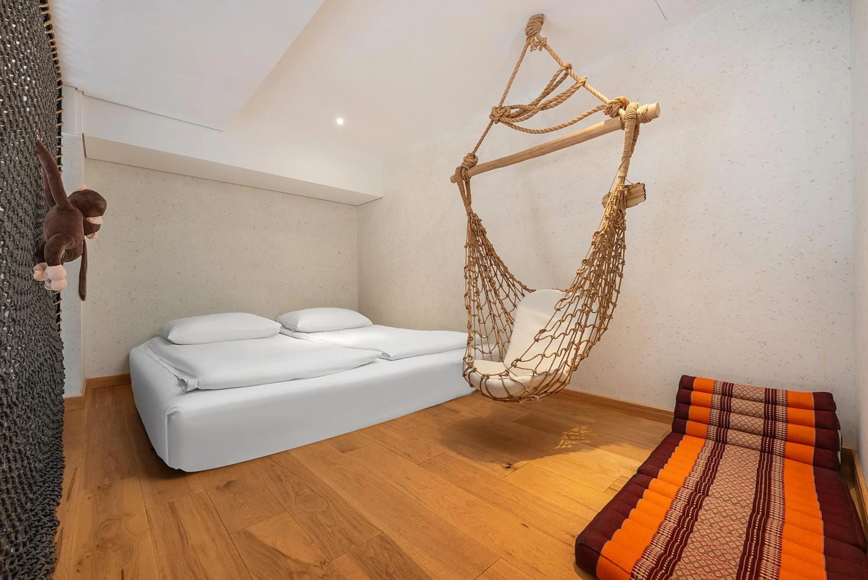 Bed in Manli Hotel Shanghai Pudong Airport Branch -Provide free shuttle buses to Pudong Airport and Disneyland