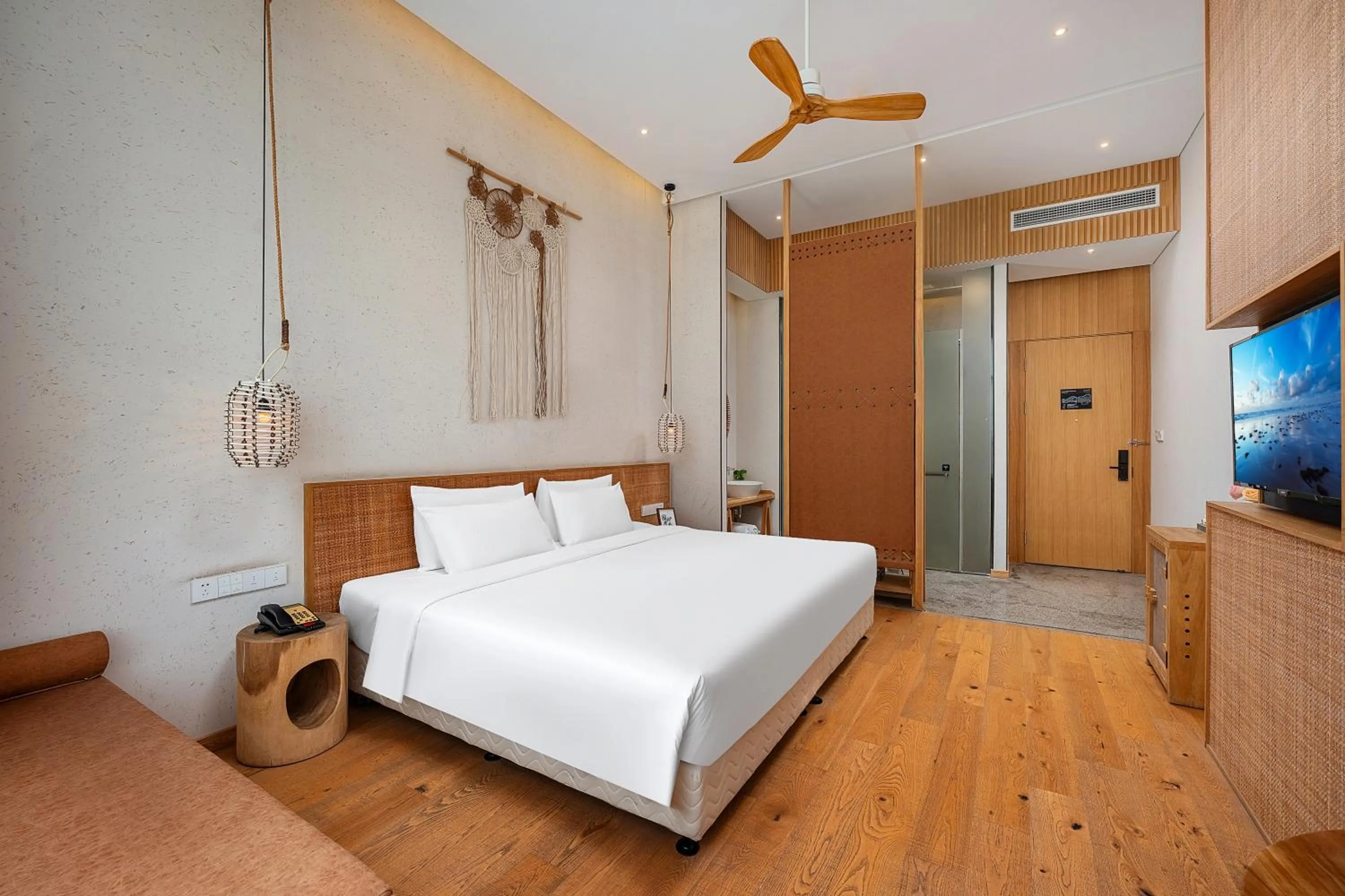 Bed in Manli Hotel Shanghai Pudong Airport Branch -Provide free shuttle buses to Pudong Airport and Disneyland