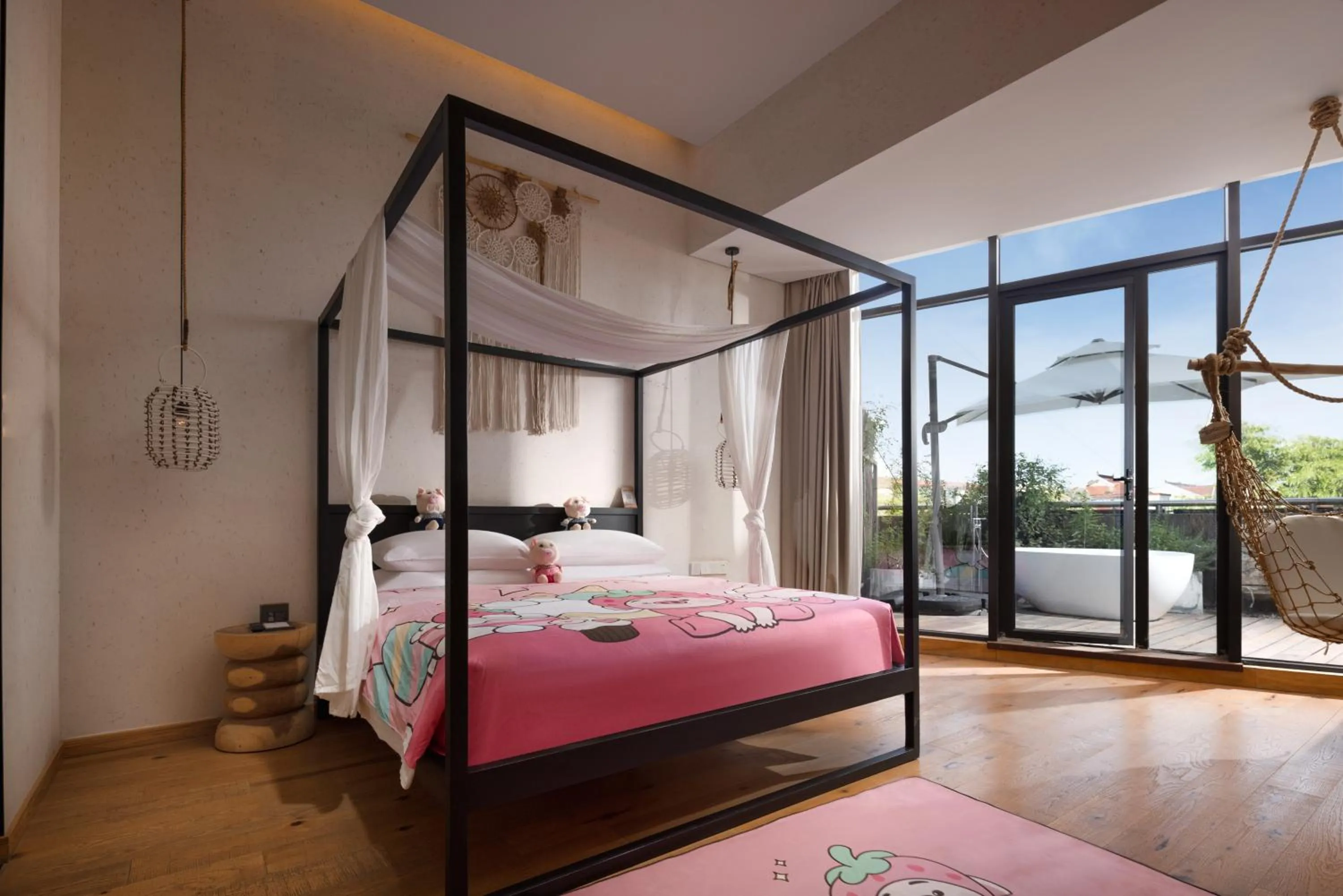 Bed in Manli Hotel Shanghai Pudong Airport Branch -Provide free shuttle buses to Pudong Airport and Disneyland