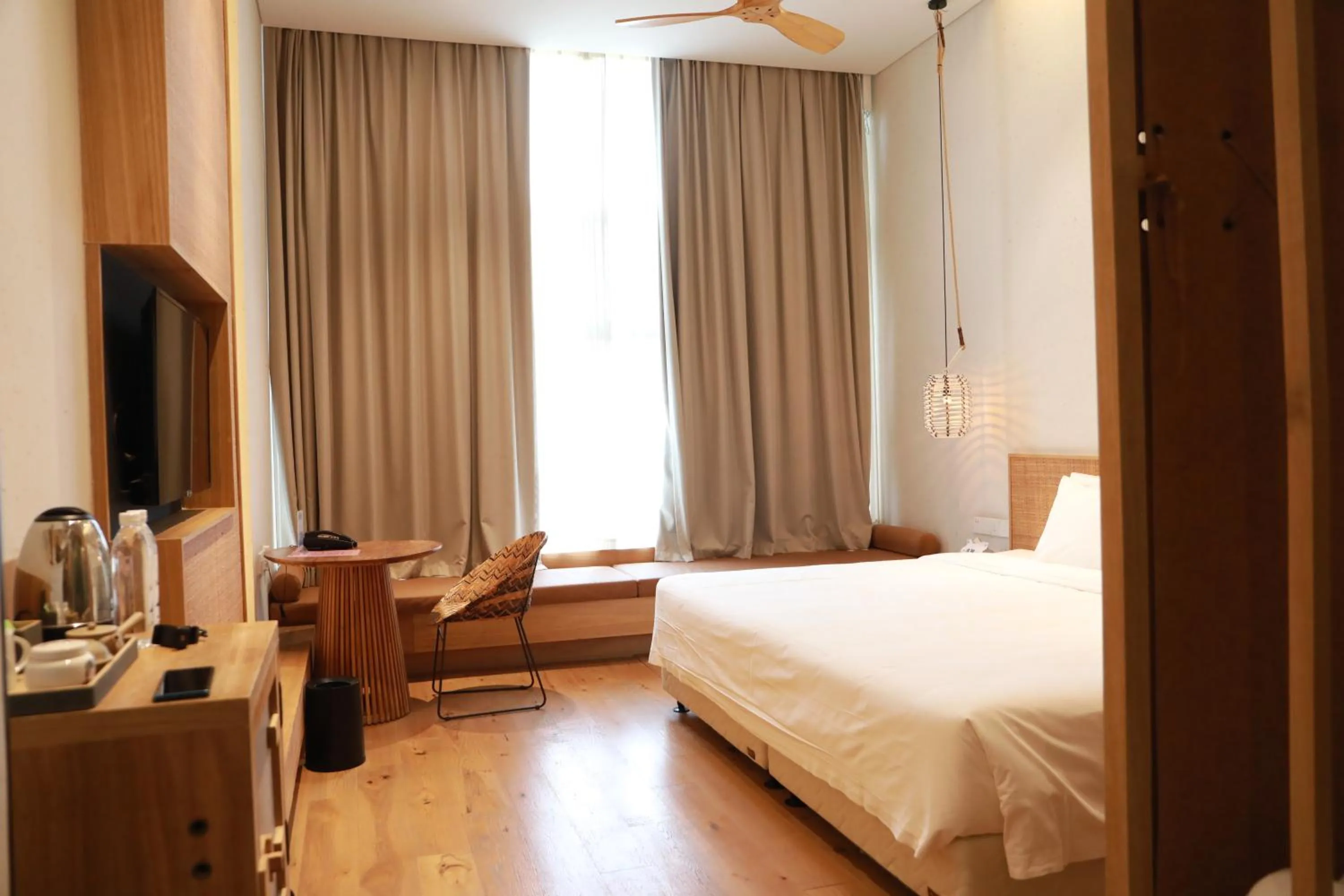 Bed in Manli Hotel Shanghai Pudong Airport Branch -Provide free shuttle buses to Pudong Airport and Disneyland