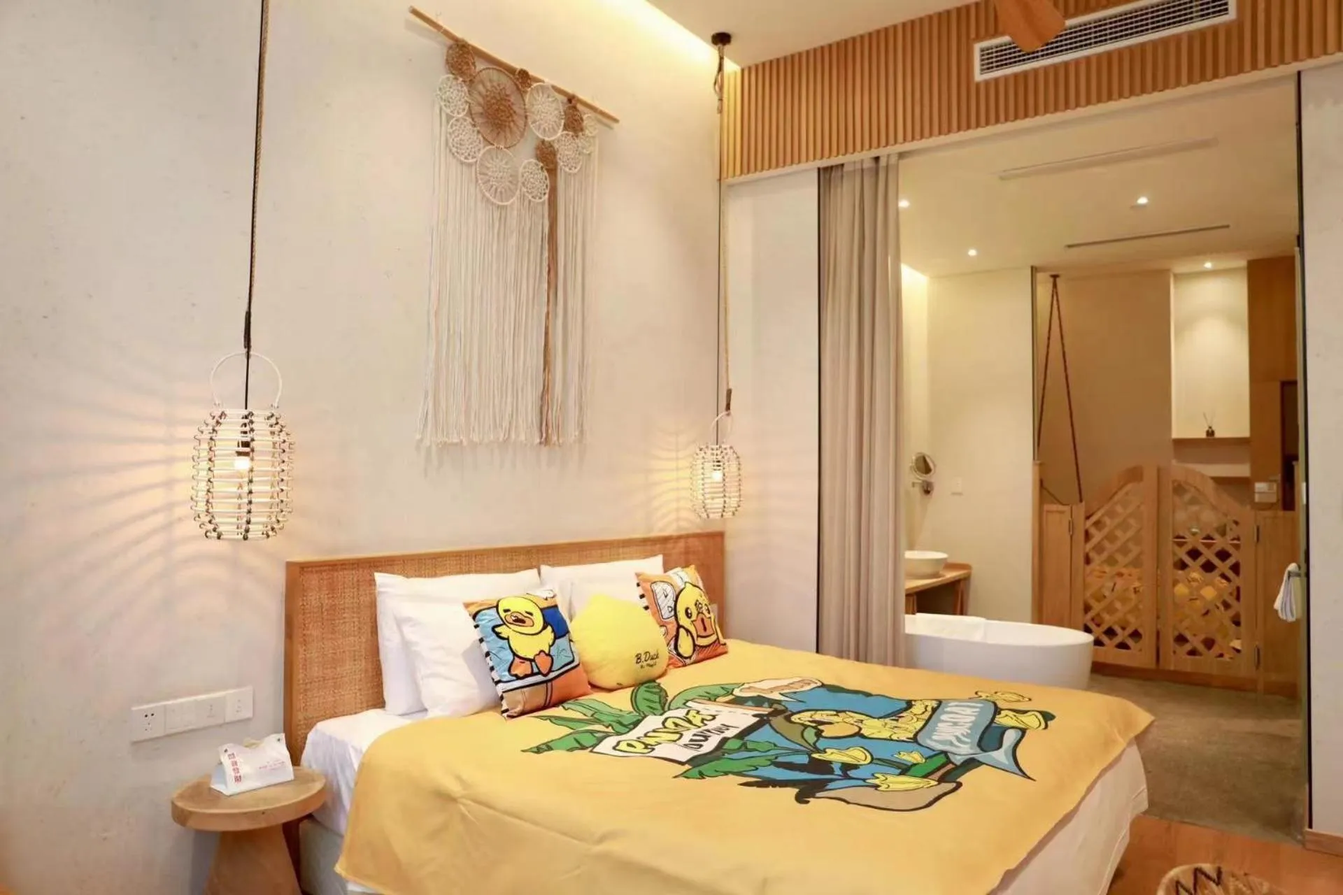 Bedroom, Bed in Manli Hotel Shanghai Pudong Airport Branch -Provide free shuttle buses to Pudong Airport and Disneyland