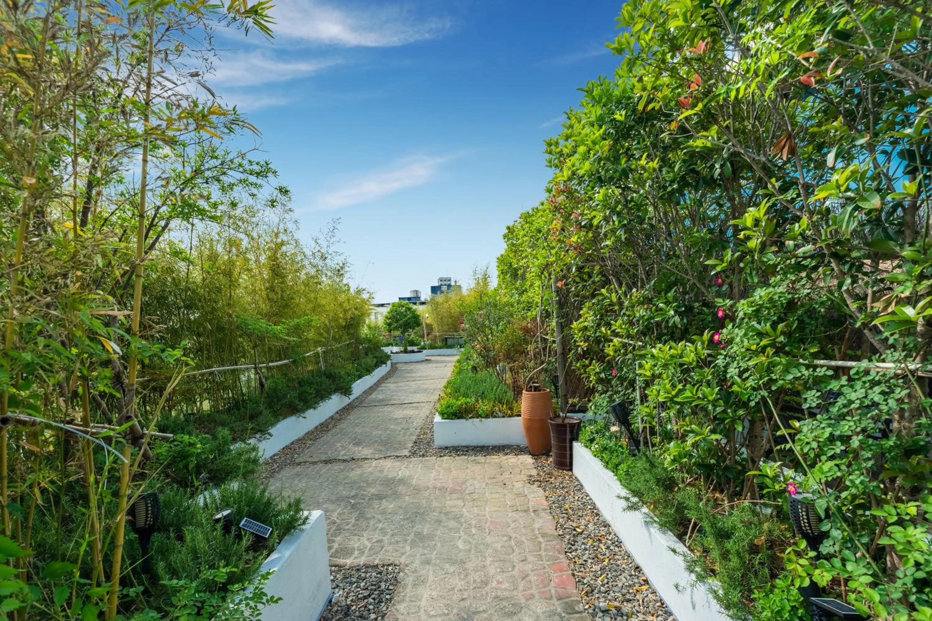 Garden view in Manli Hotel Shanghai Pudong Airport Branch -Provide free shuttle buses to Pudong Airport and Disneyland