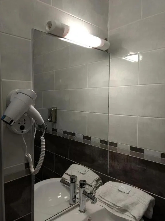 Bathroom in Terminus Fontainebleau Avon