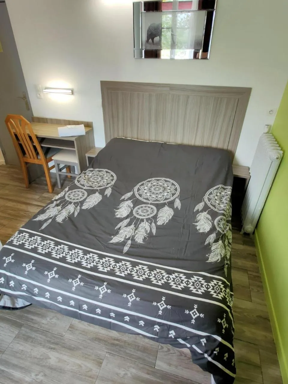 Bedroom in Terminus Fontainebleau Avon