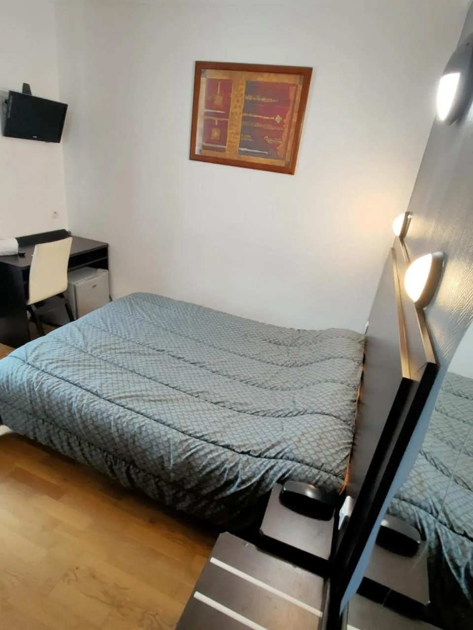 Bedroom in Terminus Fontainebleau Avon