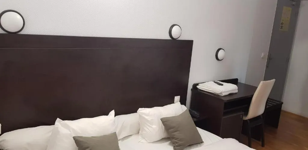 Bedroom in Terminus Fontainebleau Avon