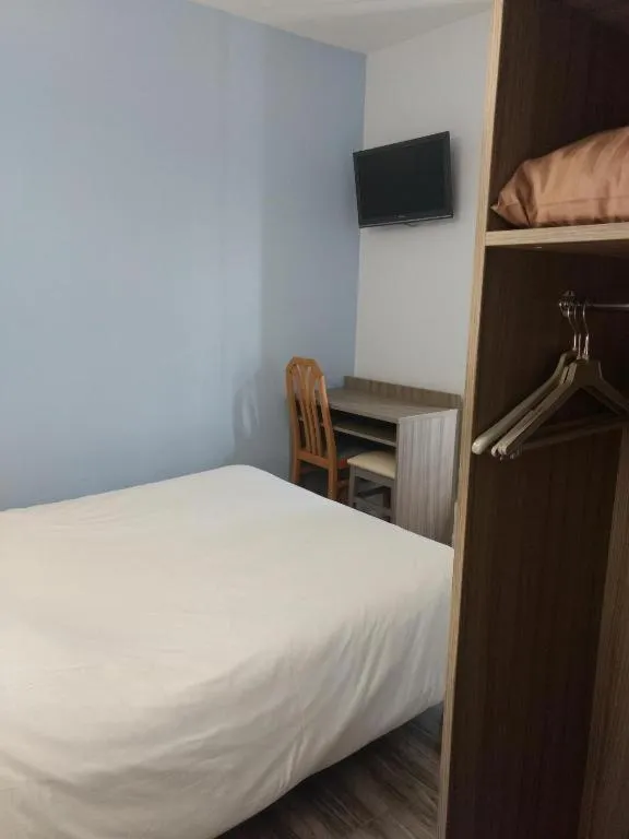 Bedroom in Terminus Fontainebleau Avon