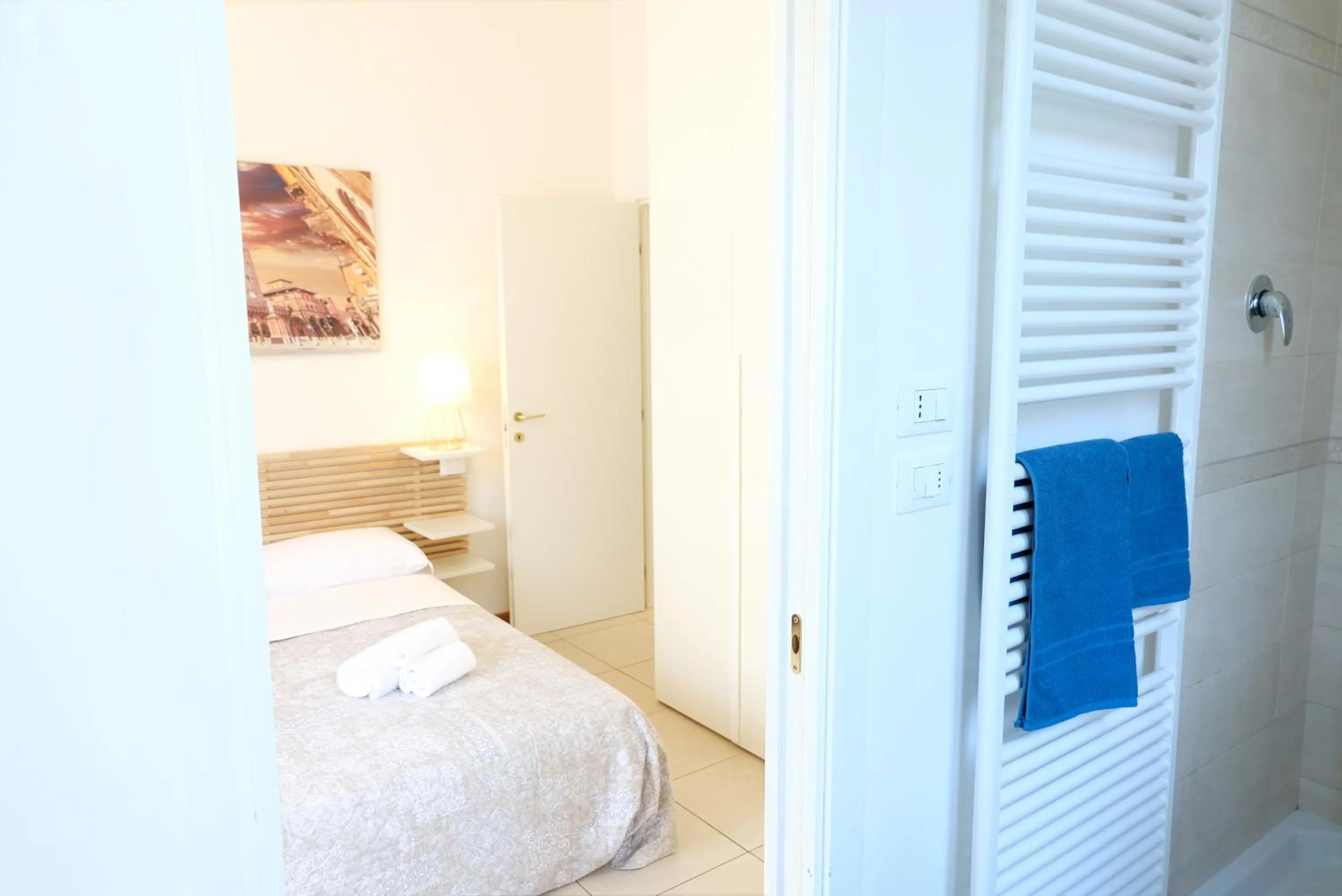 Bedroom, Bed in GuestHost - Marconi Airport Cozy Dream Flat