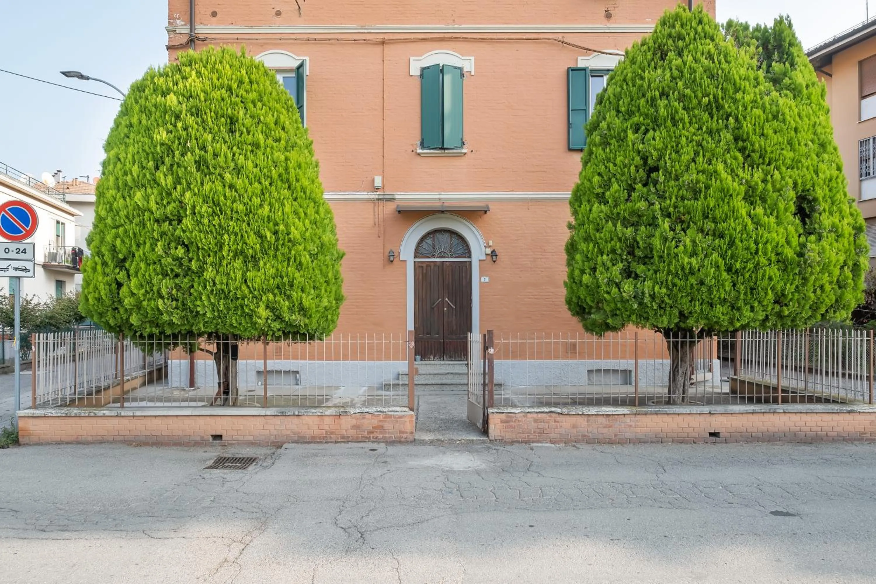 Facade/entrance in GuestHost - Marconi Airport Cozy Dream Flat
