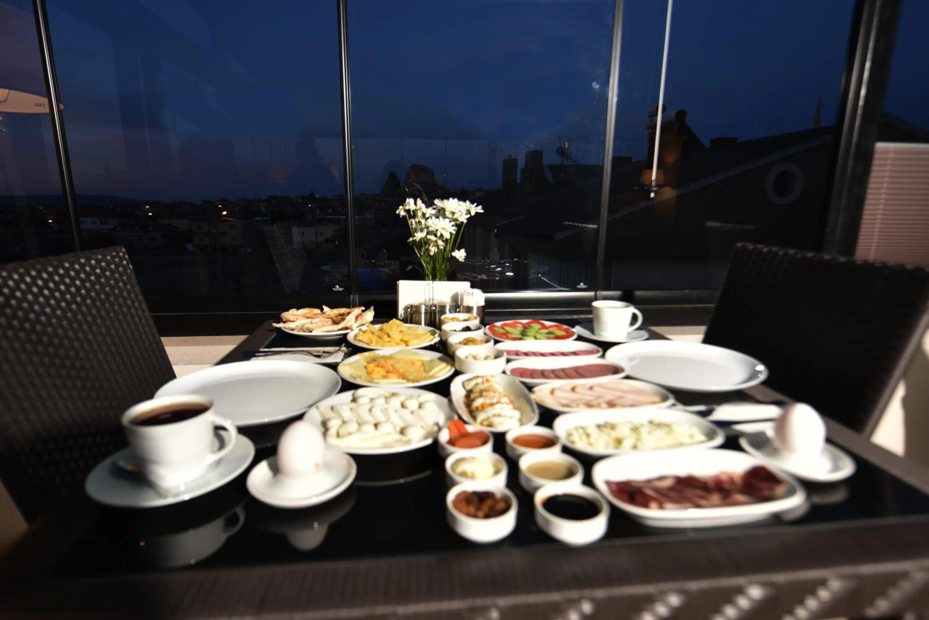 Breakfast in EL NAZAR STONE SUİTE