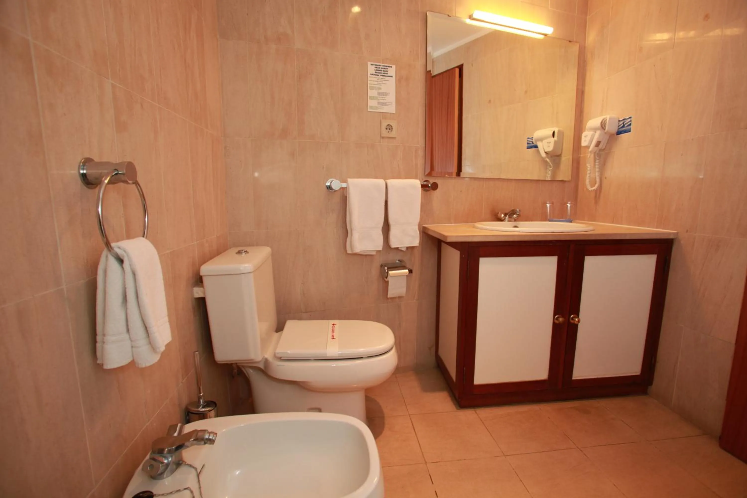 Bathroom in Aparthotel Imperatriz