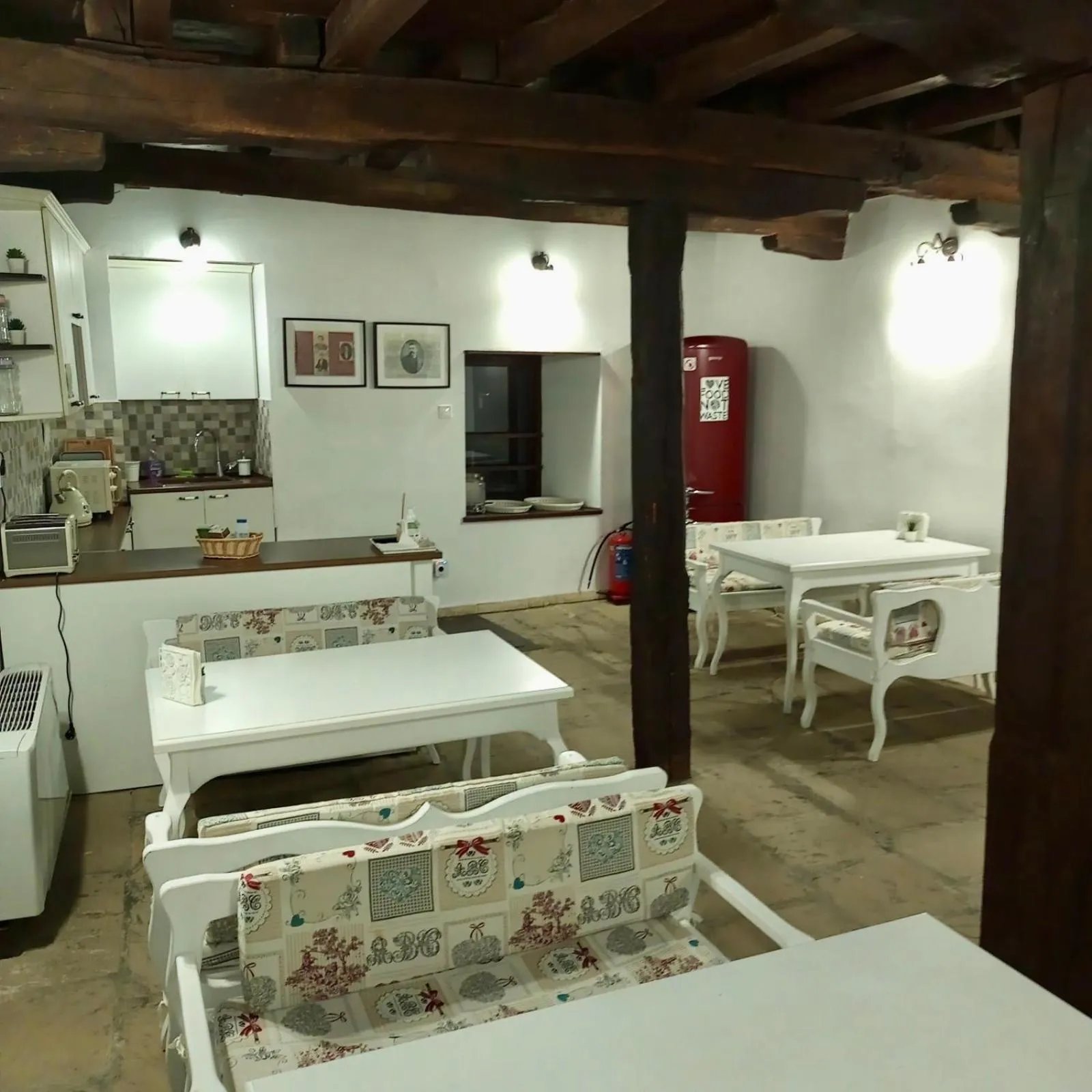 Kitchen or kitchenette in HiStory INN Unique Guest House