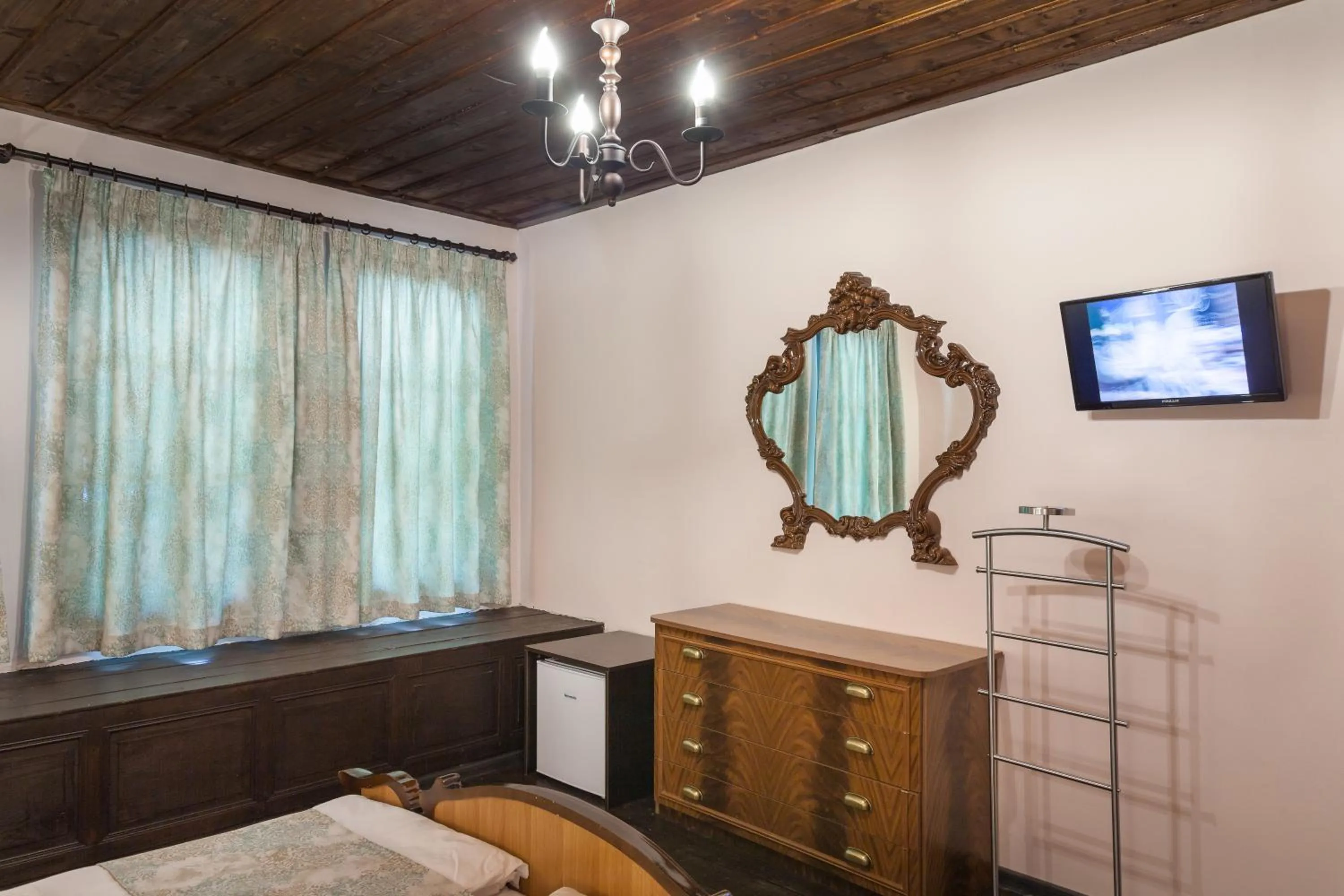 TV and multimedia, Bed in HiStory INN Unique Guest House