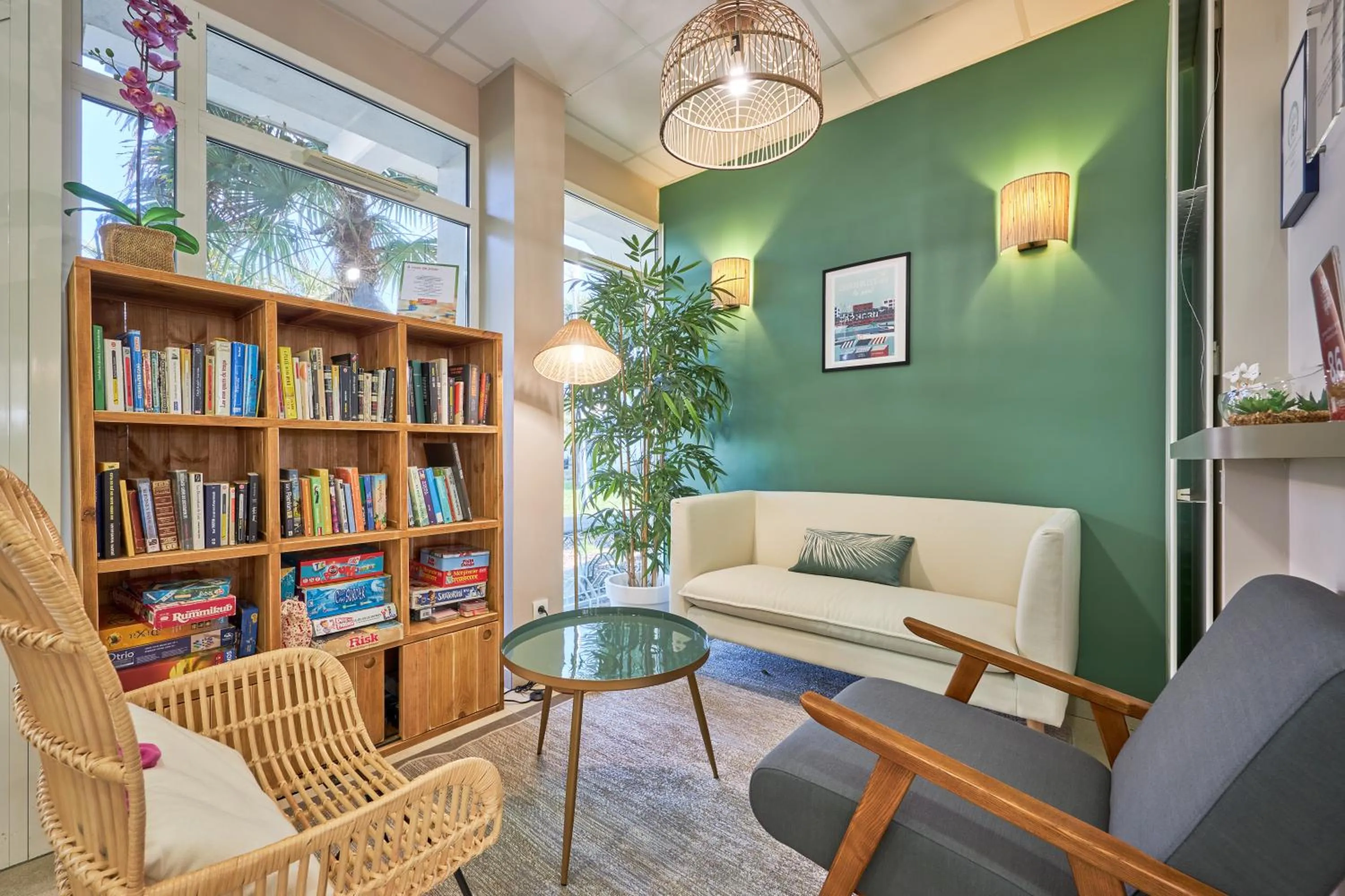 Library in Pierre & Vacances Résidence Le Chant des Oiseaux