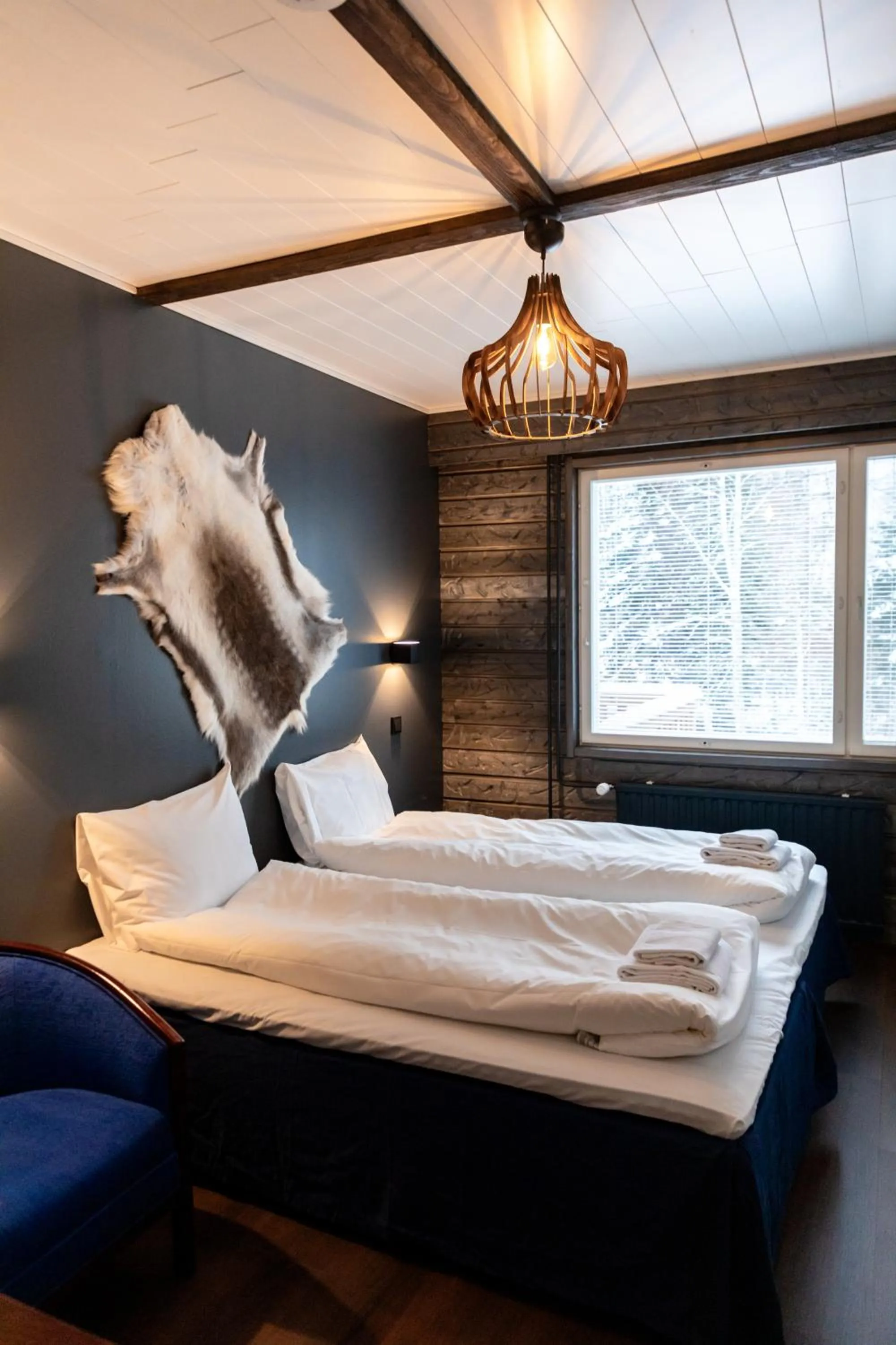 Bedroom, Bed in Hotel Metsähirvas