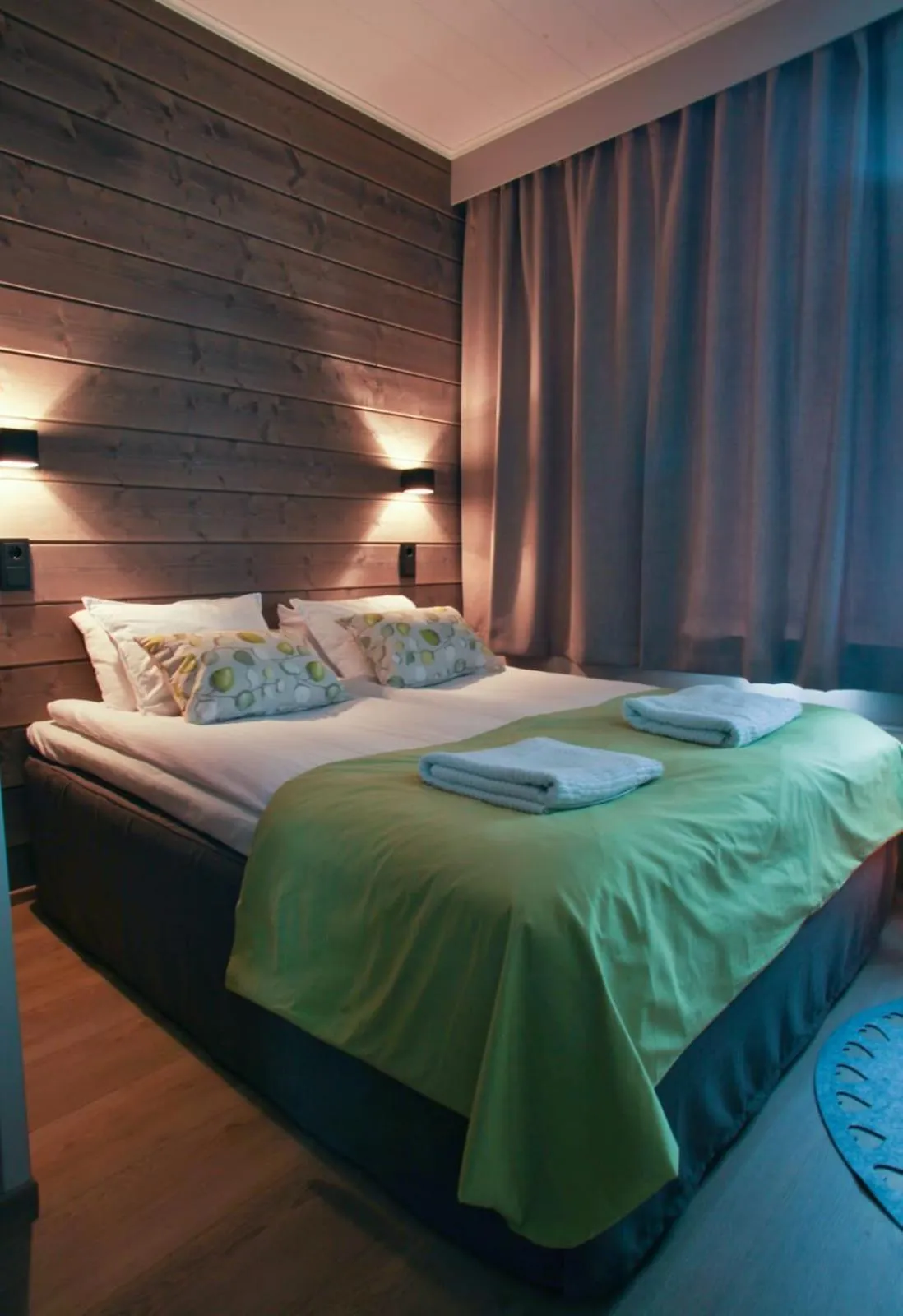 Bed in Hotel Metsähirvas