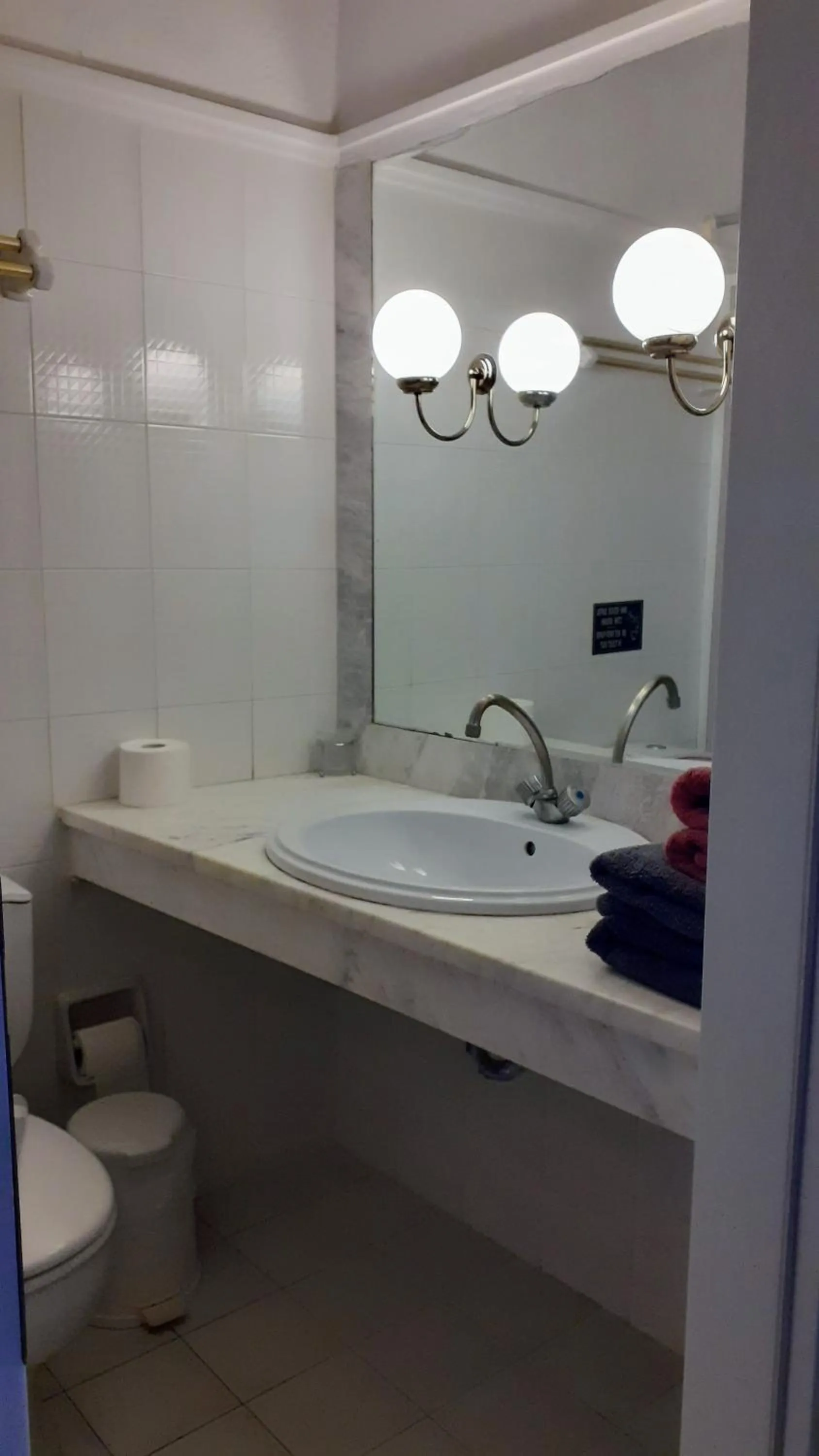 Bathroom in Hotel Niras