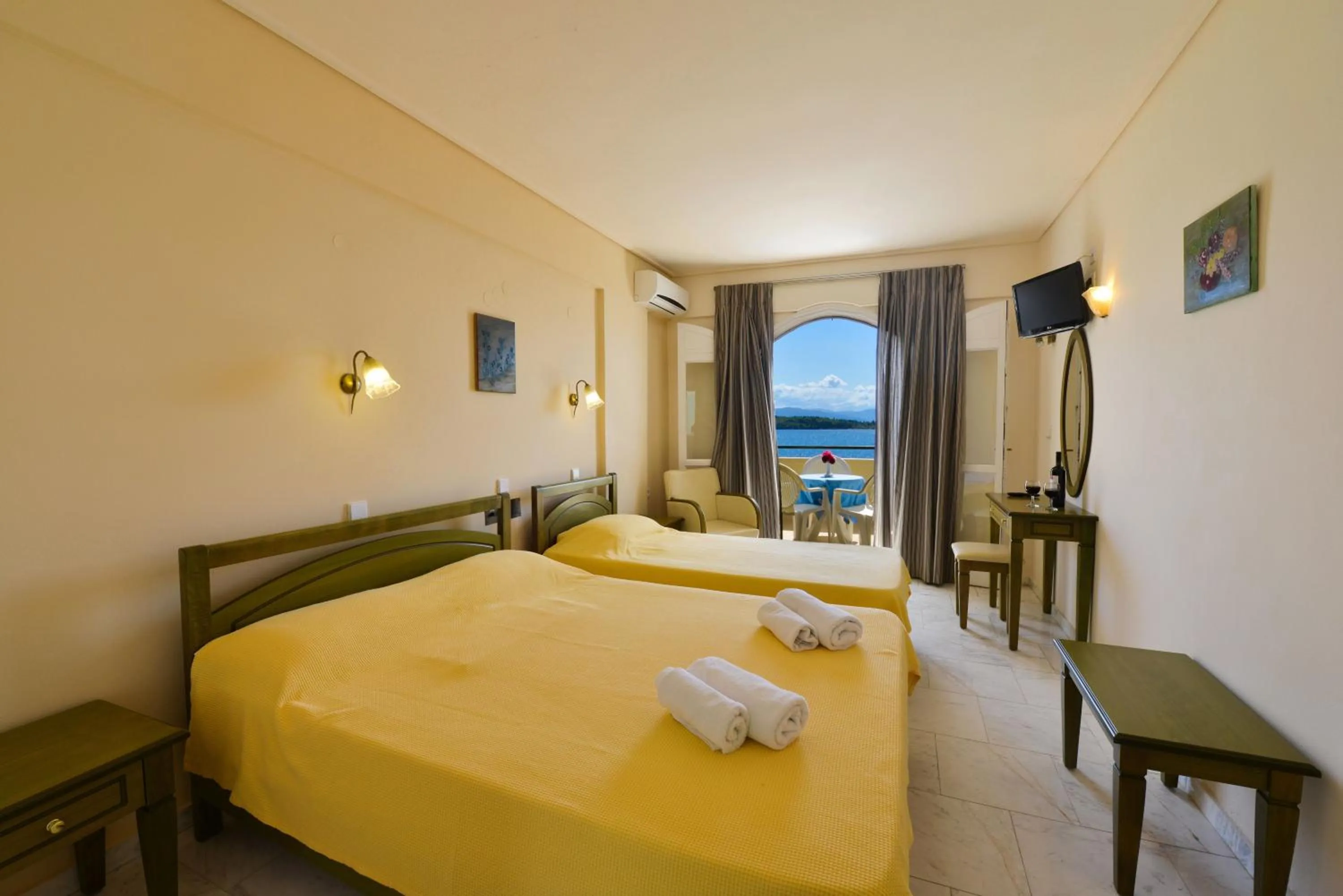 Photo of the whole room, Bed in Hotel Niras