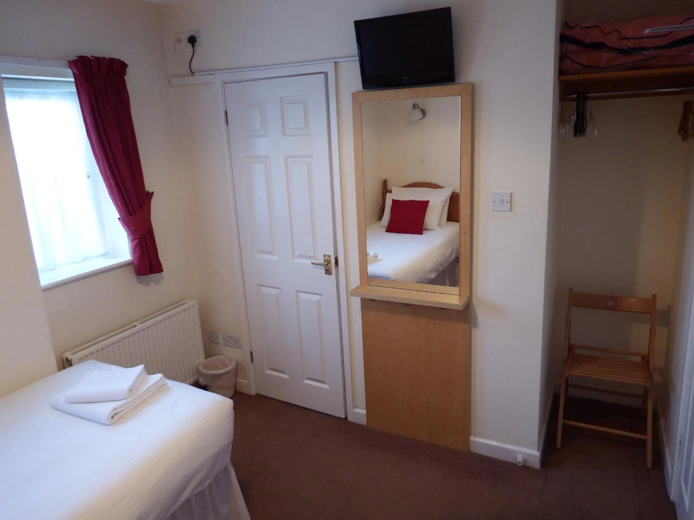 Bed in Green Haven Guest House