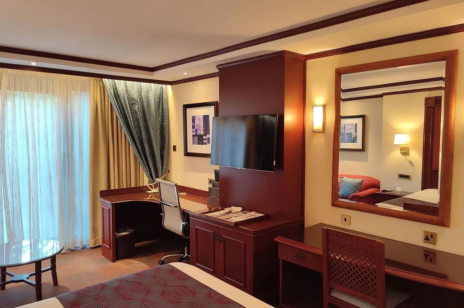 View (from property/room), Bed in Nairobi Serena Hotel