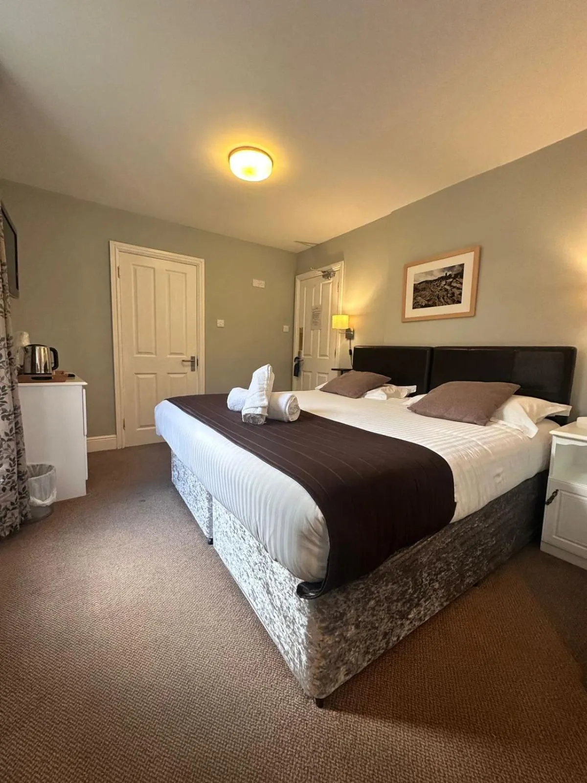 Bed in Ellan Vannin Hotel