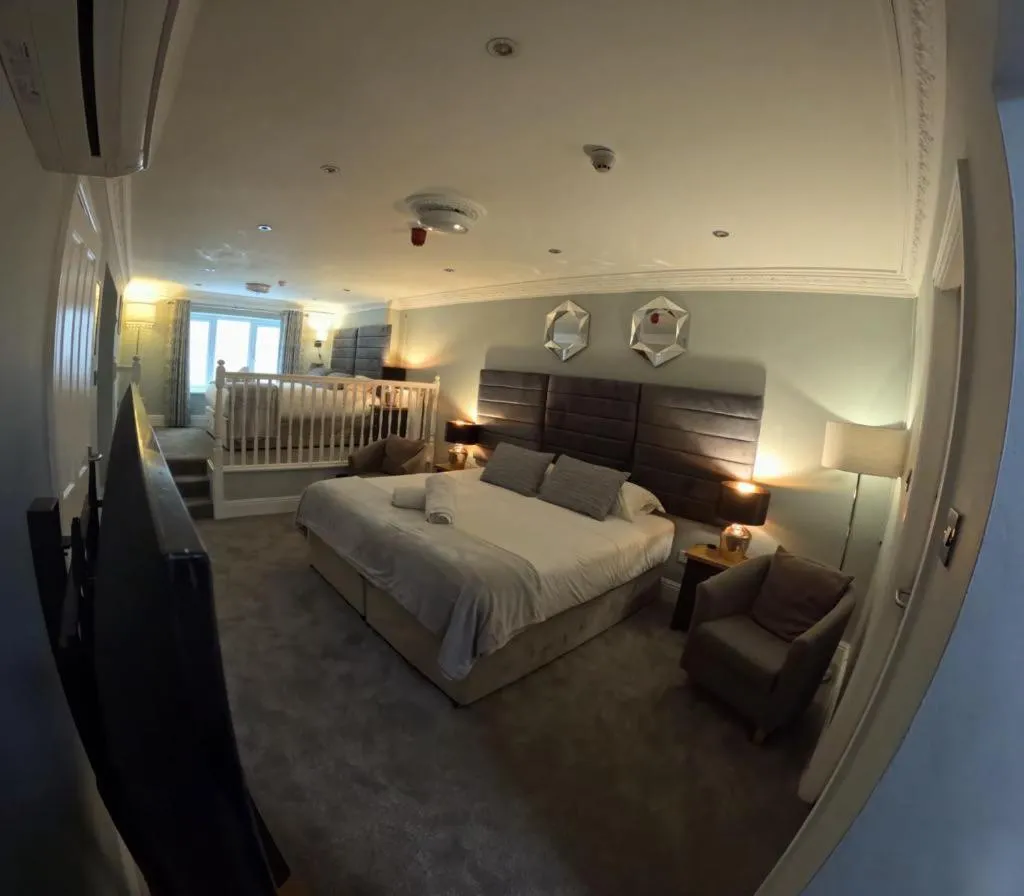 Bed in Ellan Vannin Hotel