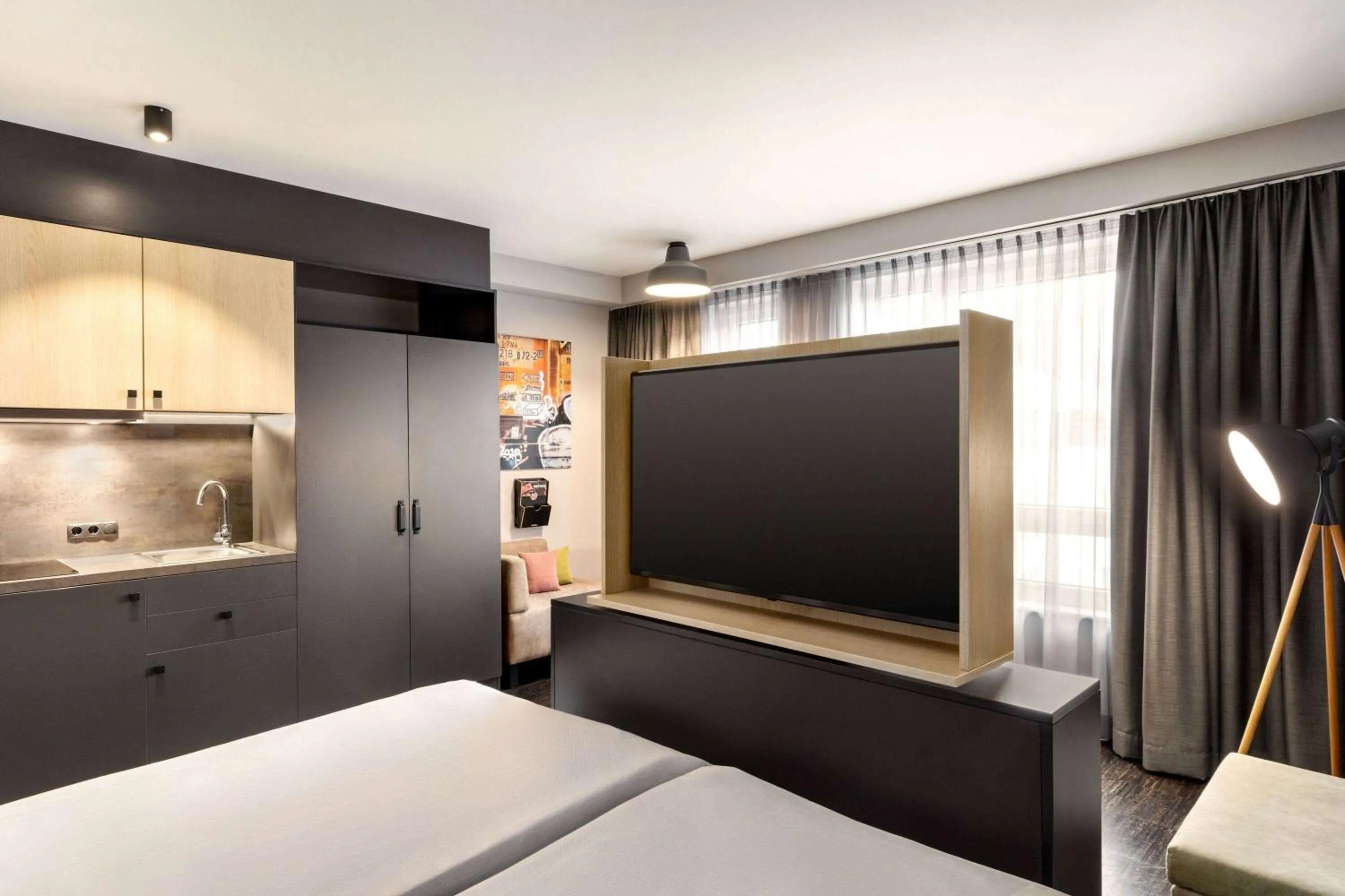 Photo of the whole room, Bed in Vienna House Easy by Wyndham Bremen City Apartments