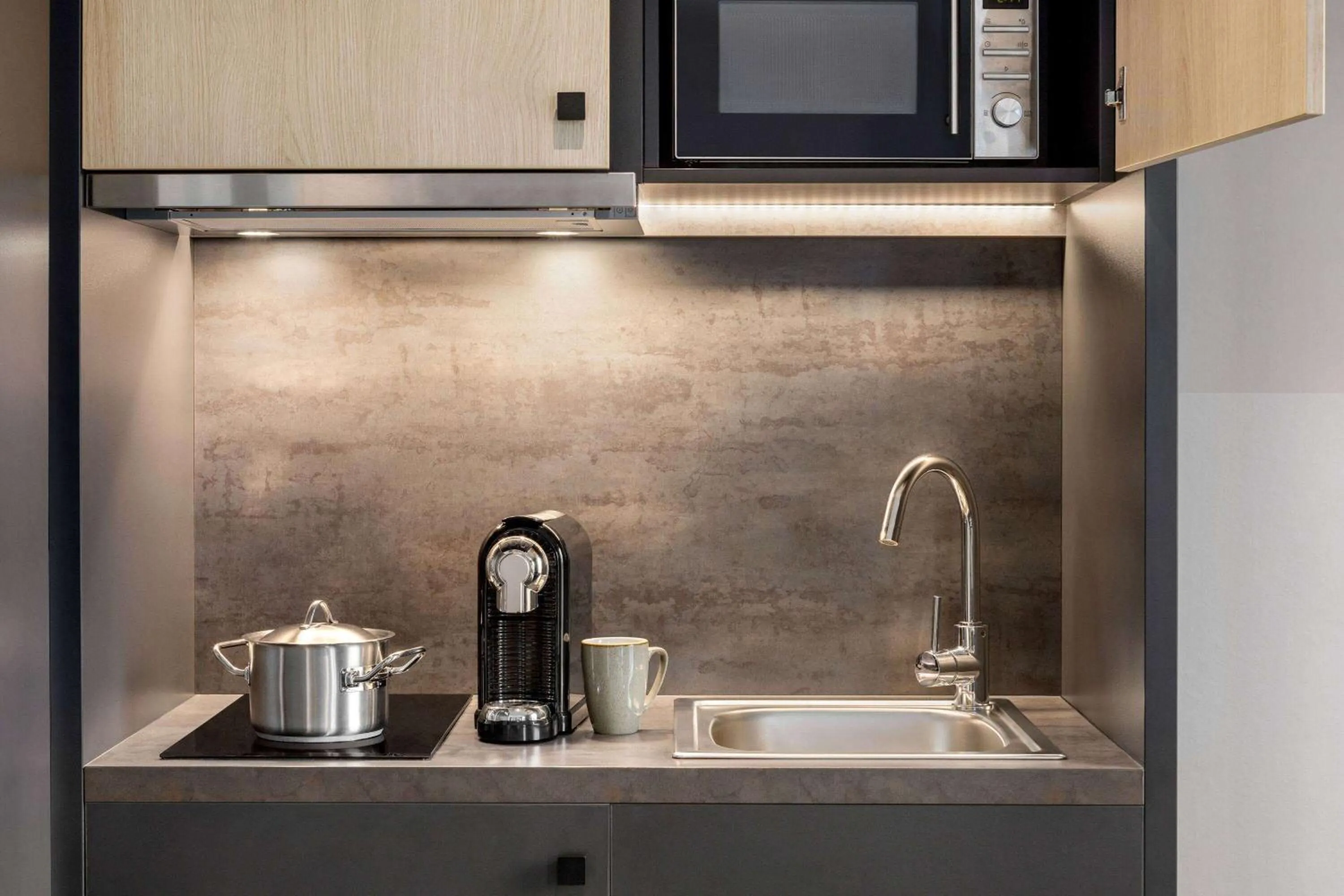 Photo of the whole room in Vienna House Easy by Wyndham Bremen City Apartments