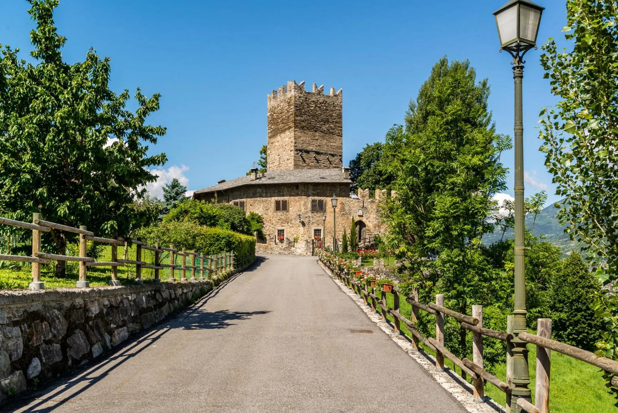 Facade/entrance in B&B La Tour de Villa