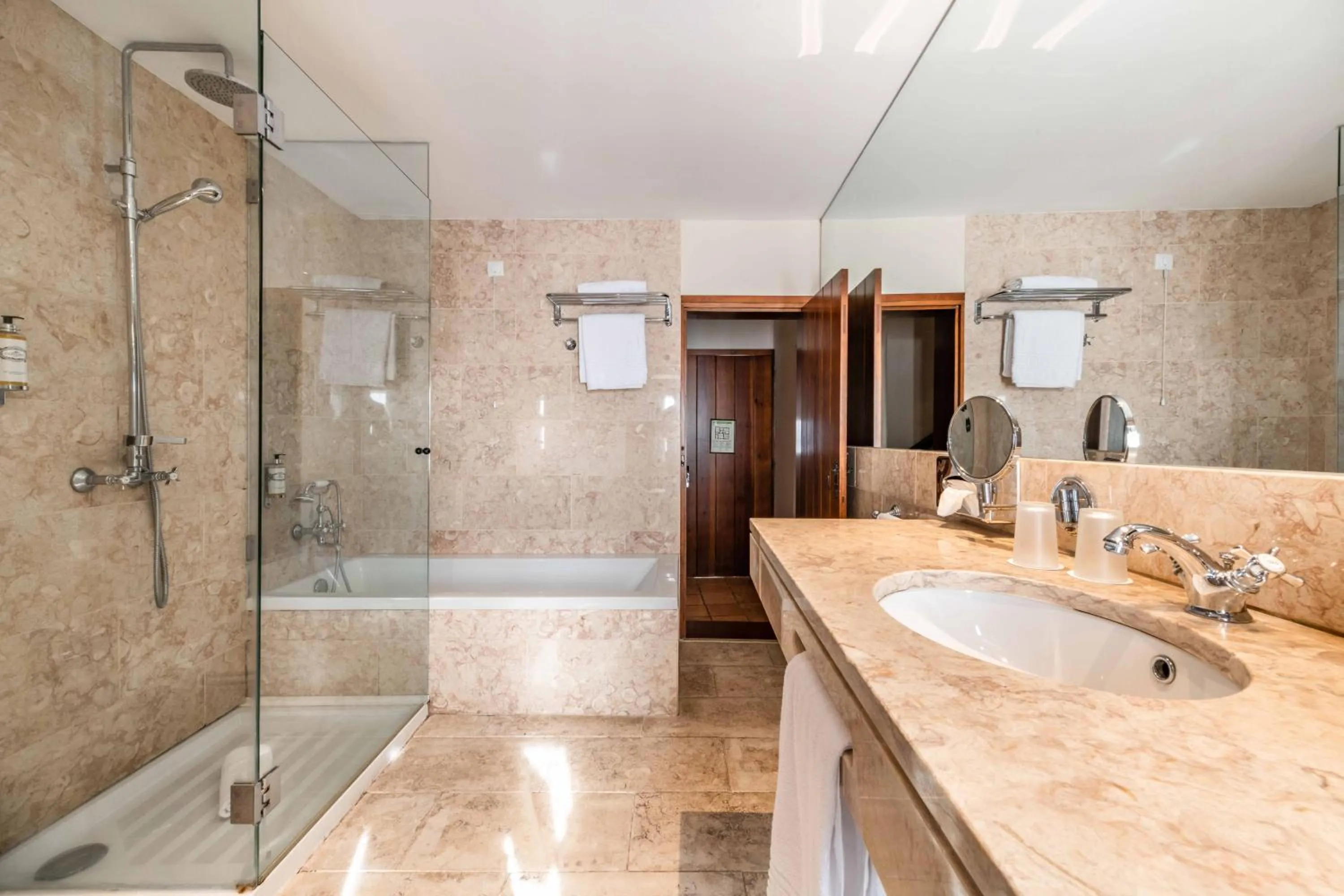 Bathroom in Pousada Castelo de Obidos