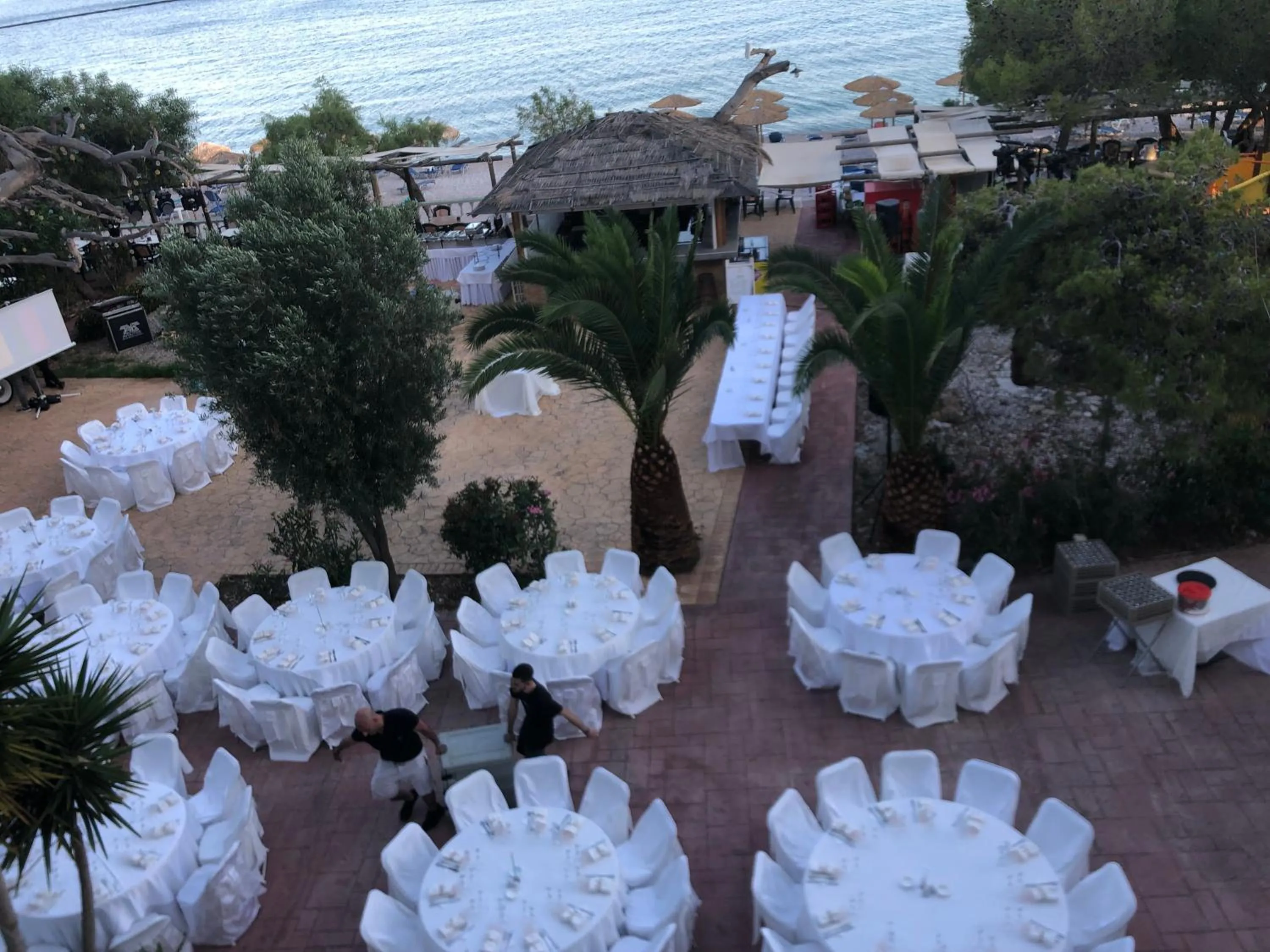 Restaurant/places to eat in SUN HOTEL KINETA Beach Front