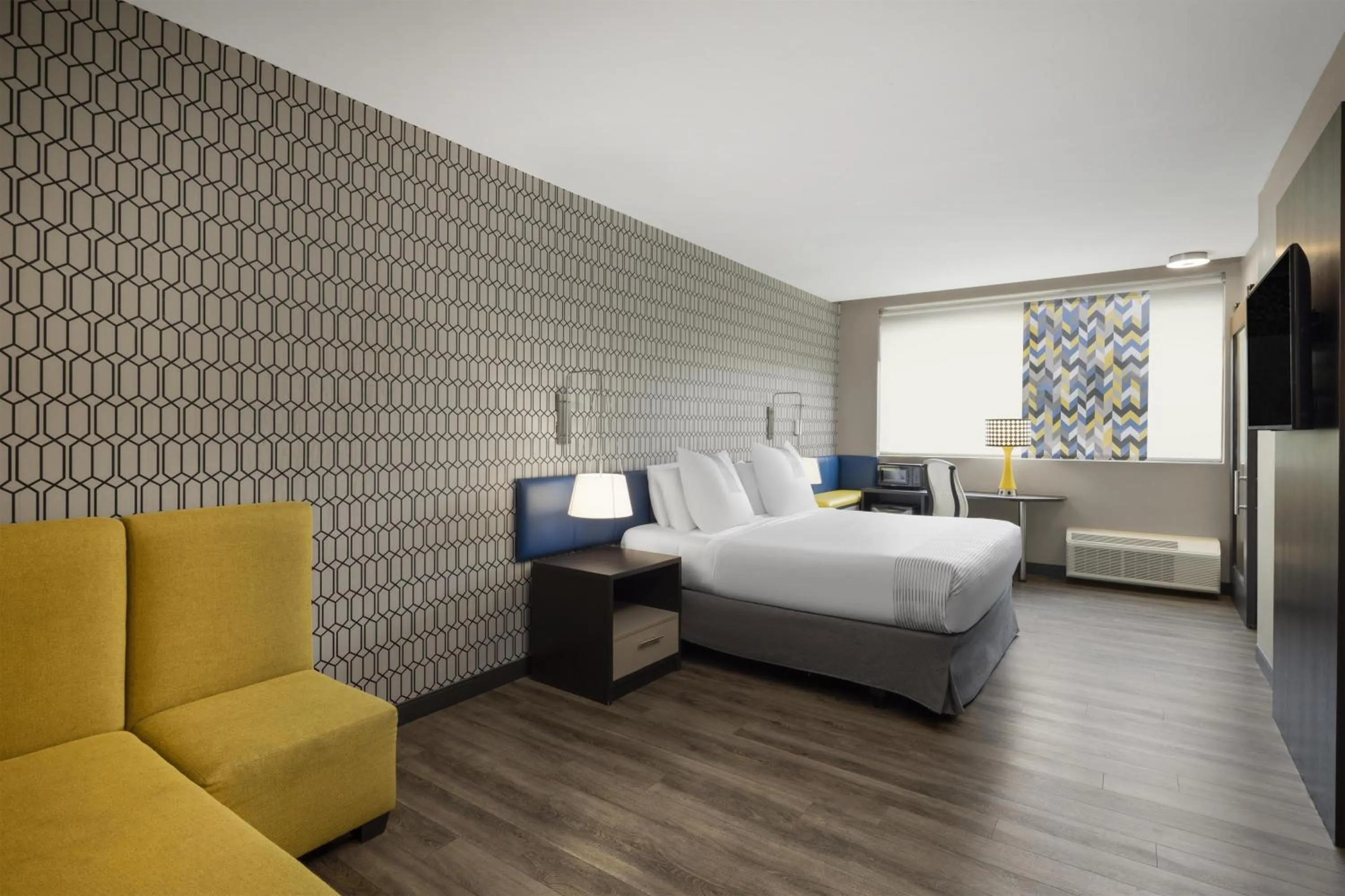 Bedroom, Bed in GLo Best Western Nashville Airport