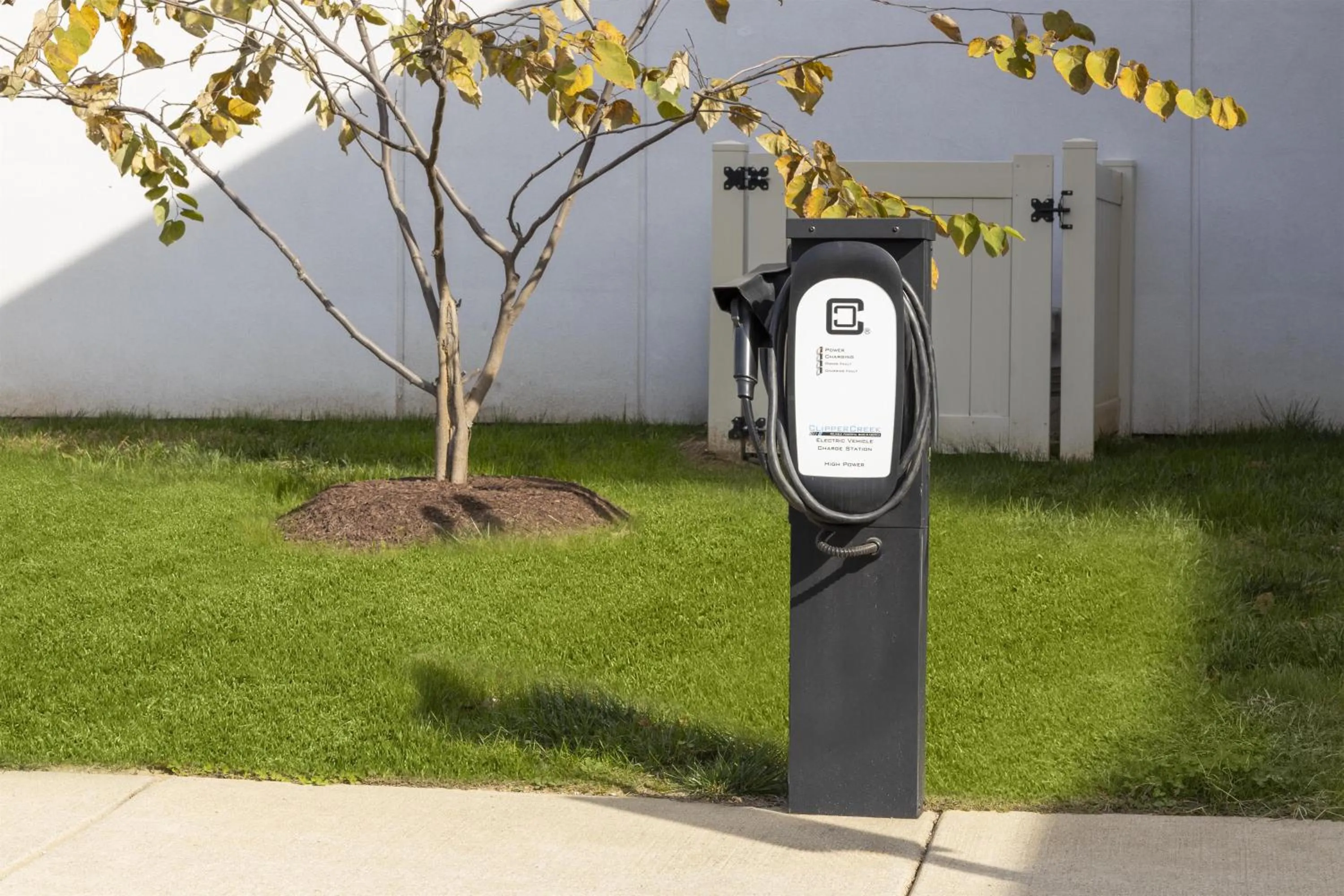 Property building in GLo Best Western Nashville Airport