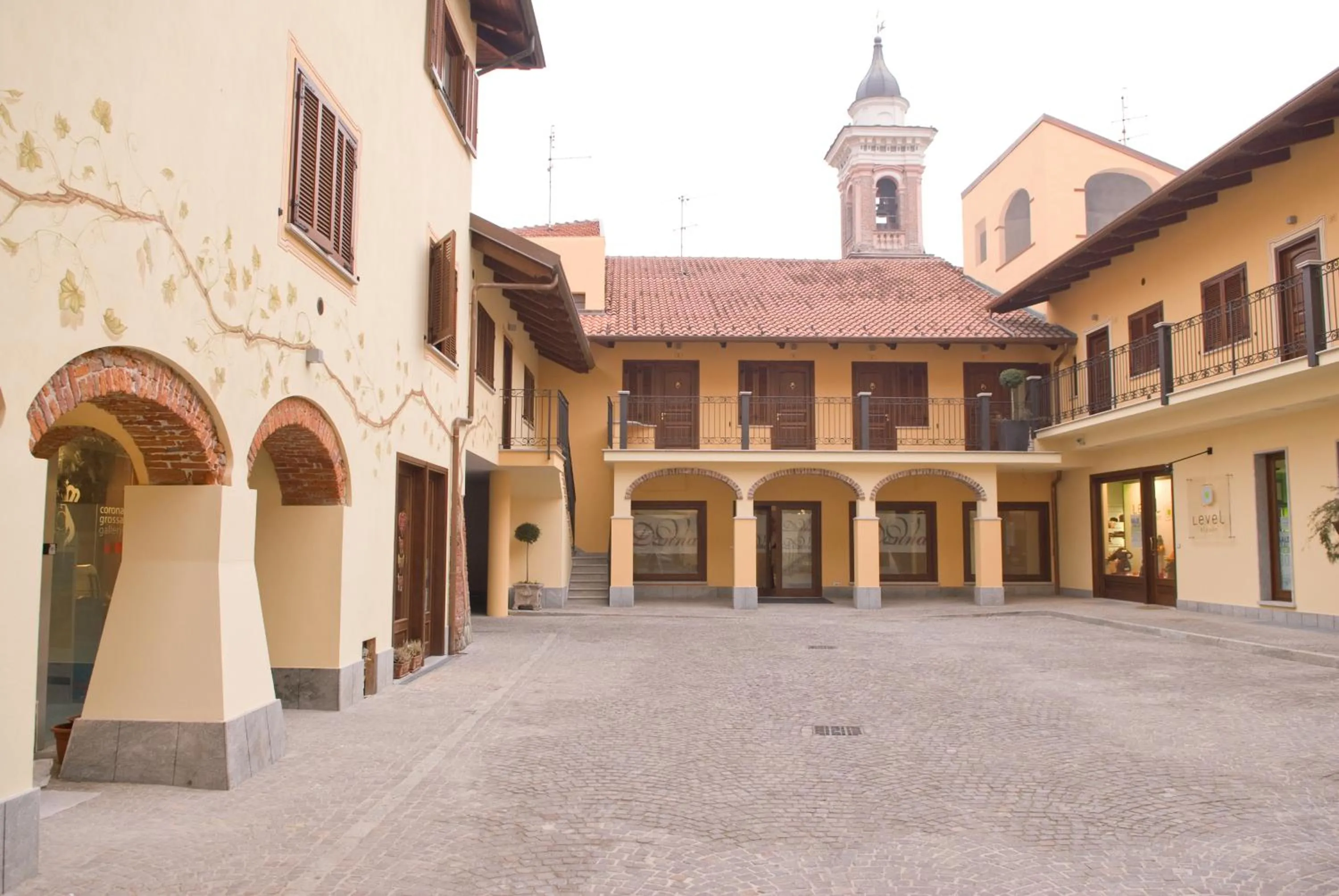Shopping Area in Residence Corona Grossa