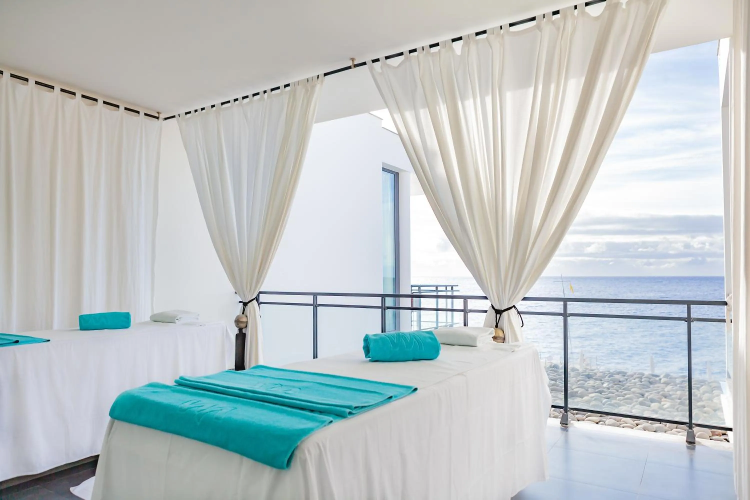 Massage, Bed in VidaMar Resort Hotel Madeira