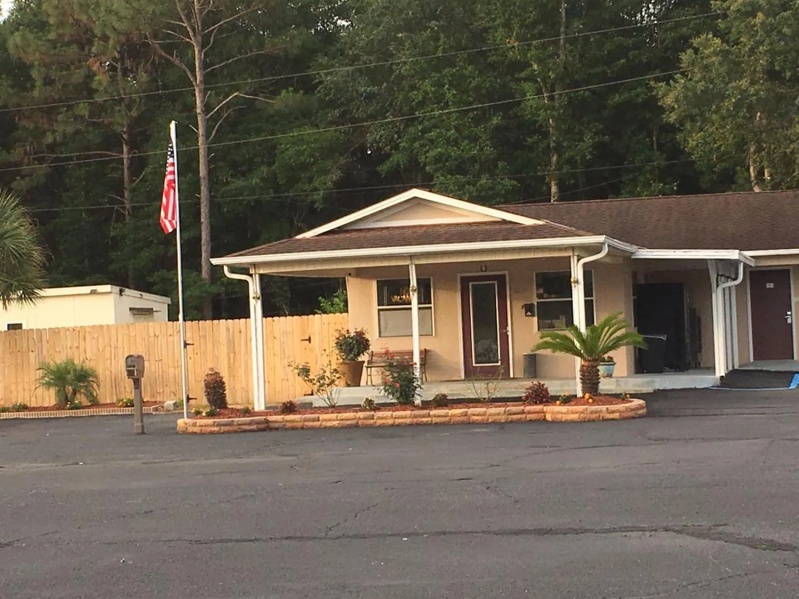 Property building in Blackwater Inn Milton