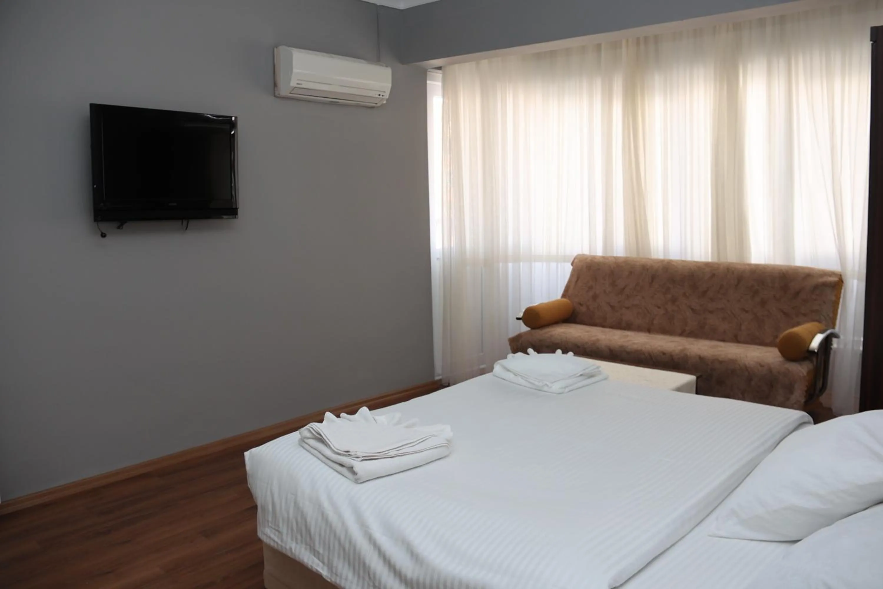 TV and multimedia, Bed in Grand Koru Hotel Beach