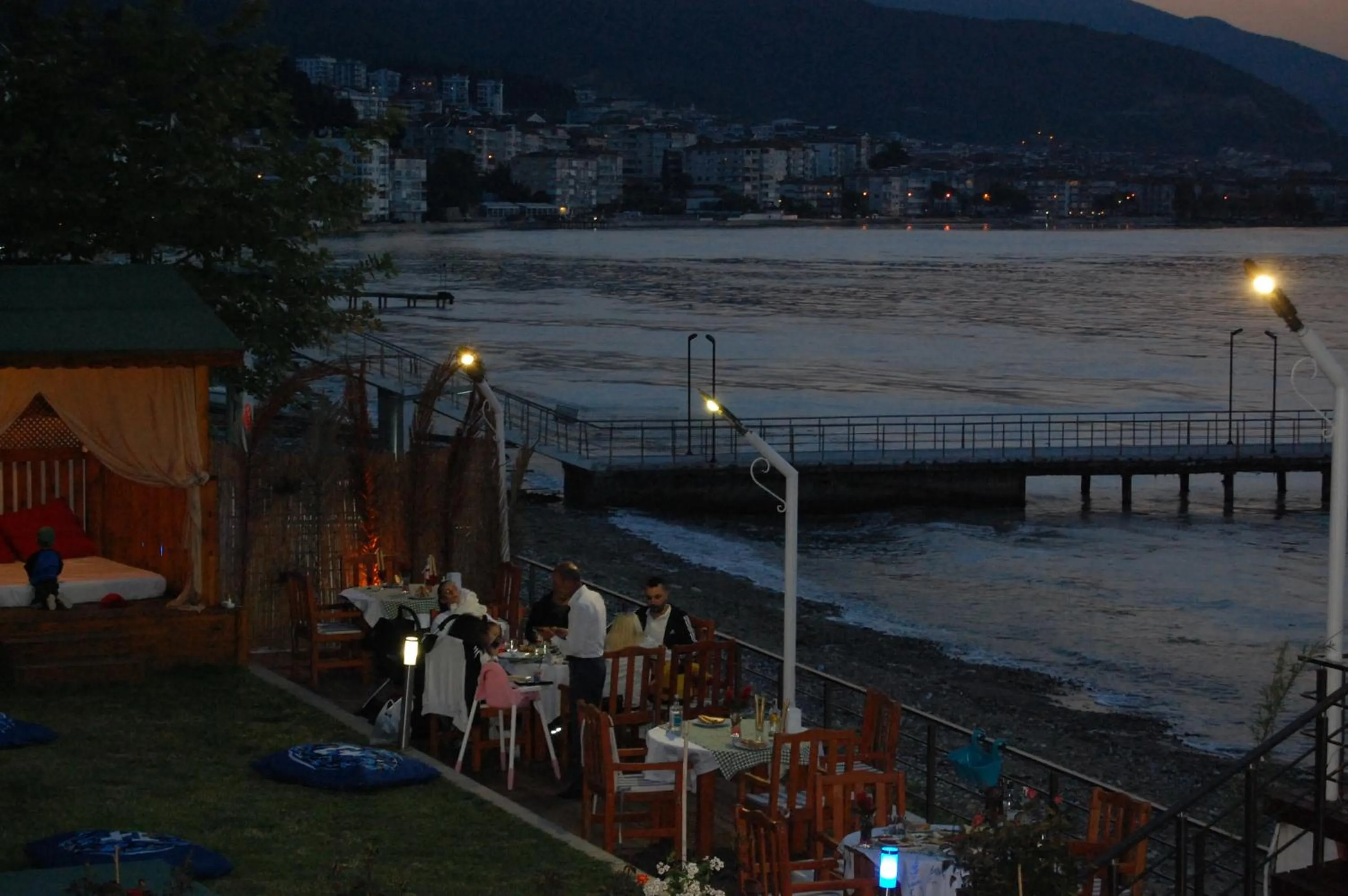 Restaurant/places to eat in Grand Koru Hotel Beach