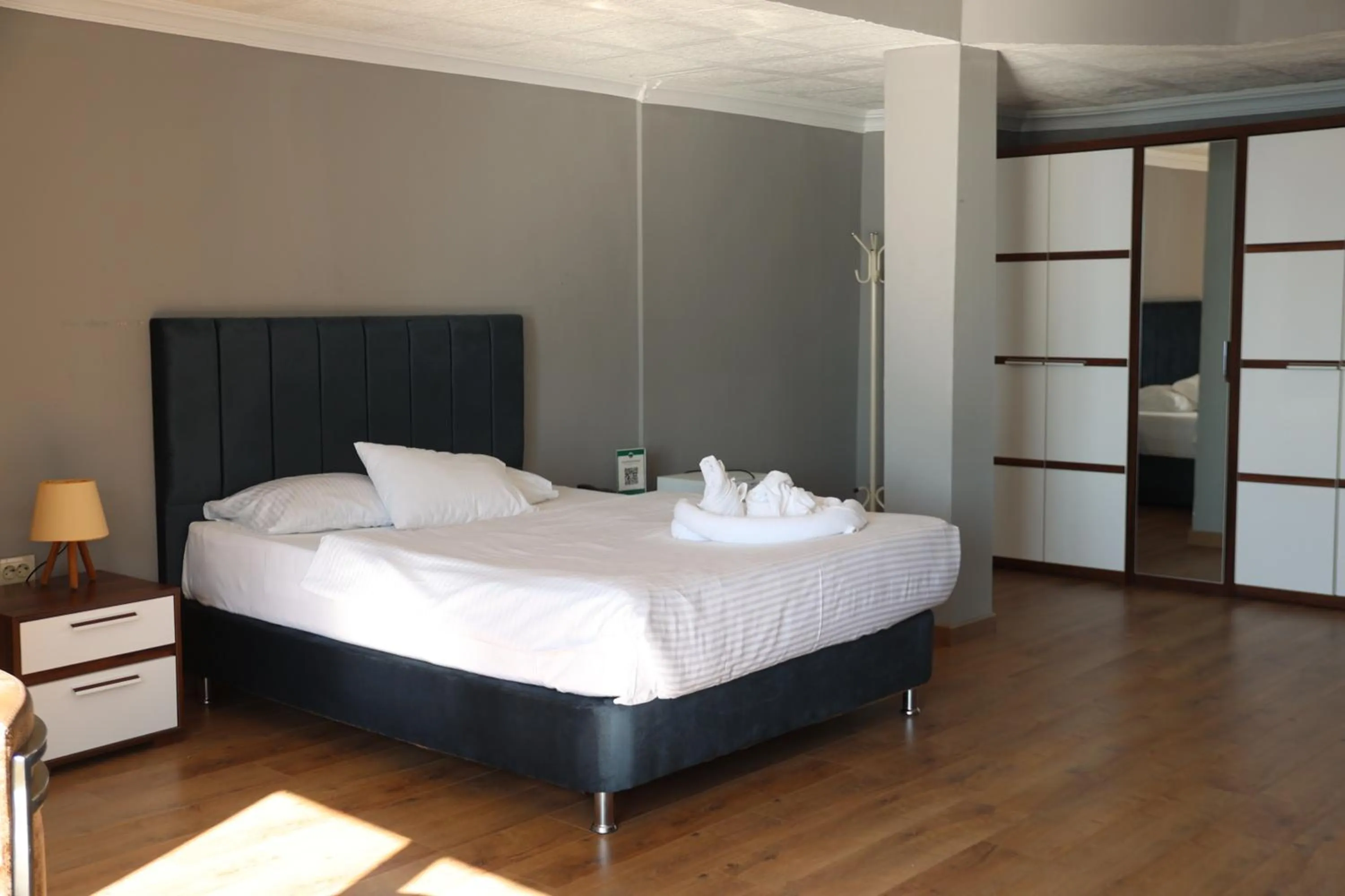 Bedroom, Bed in Grand Koru Hotel Beach