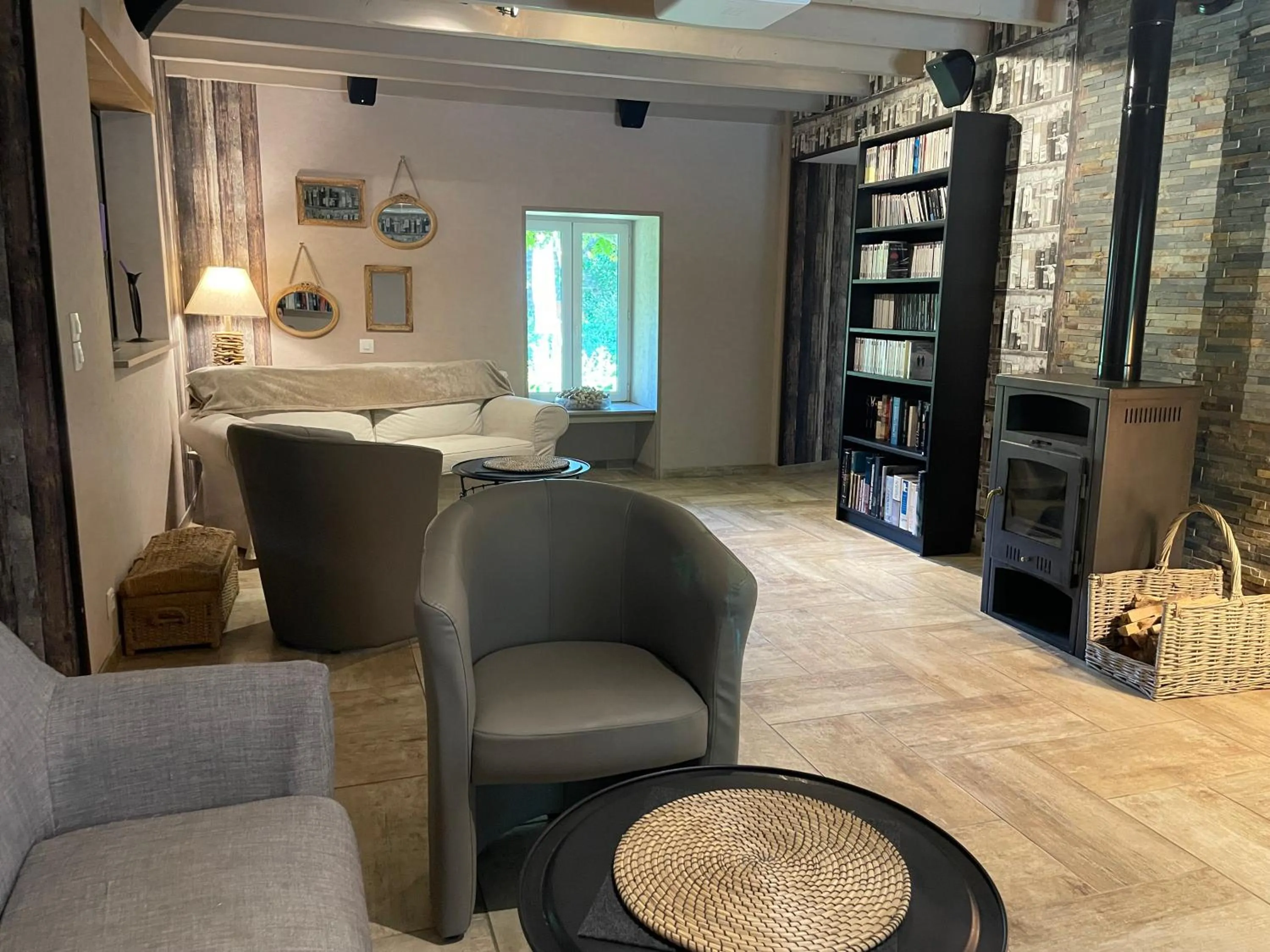 Seating area in Domaine de Vandenesse Et Spa