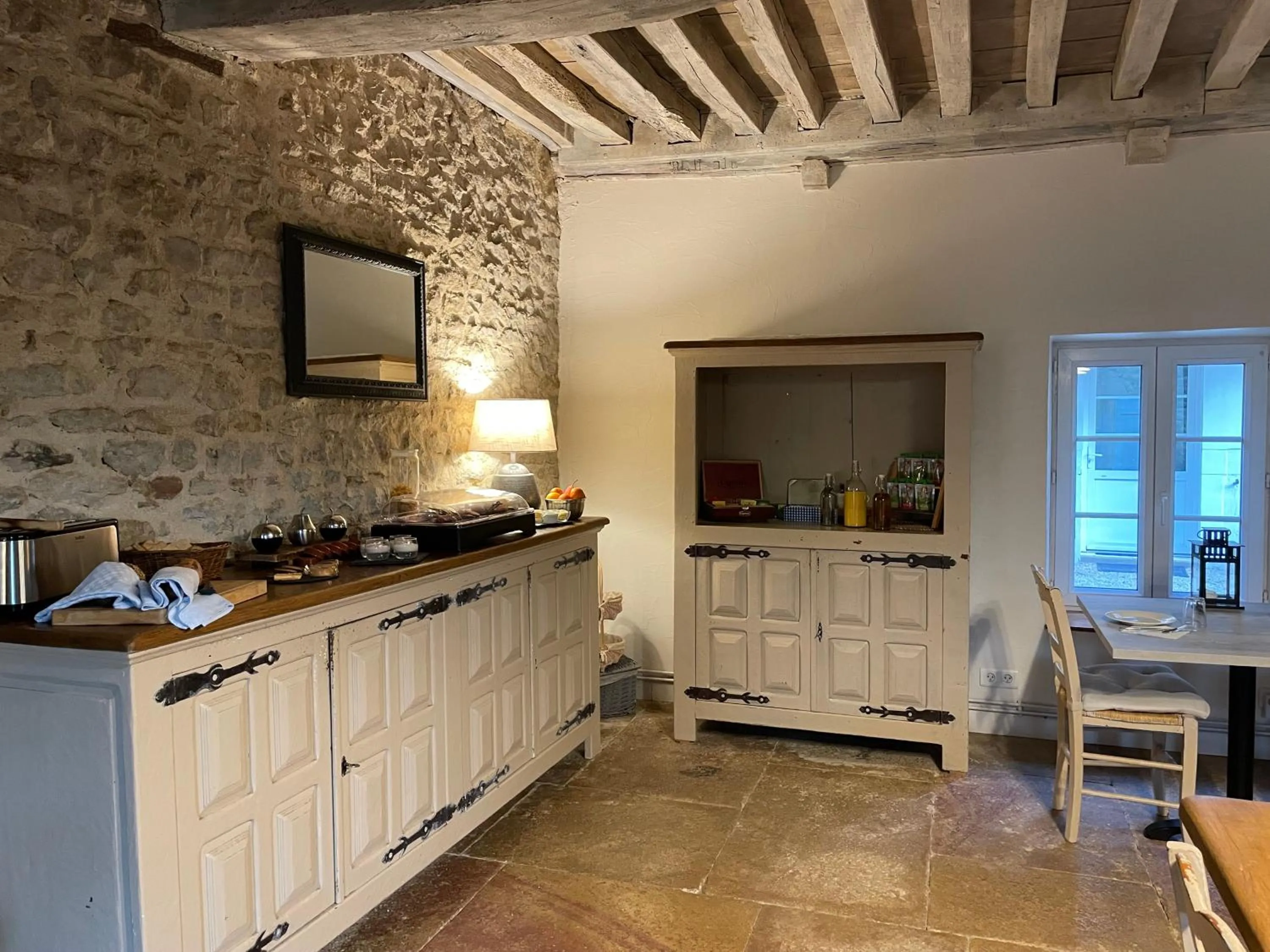 Breakfast in Domaine de Vandenesse Et Spa