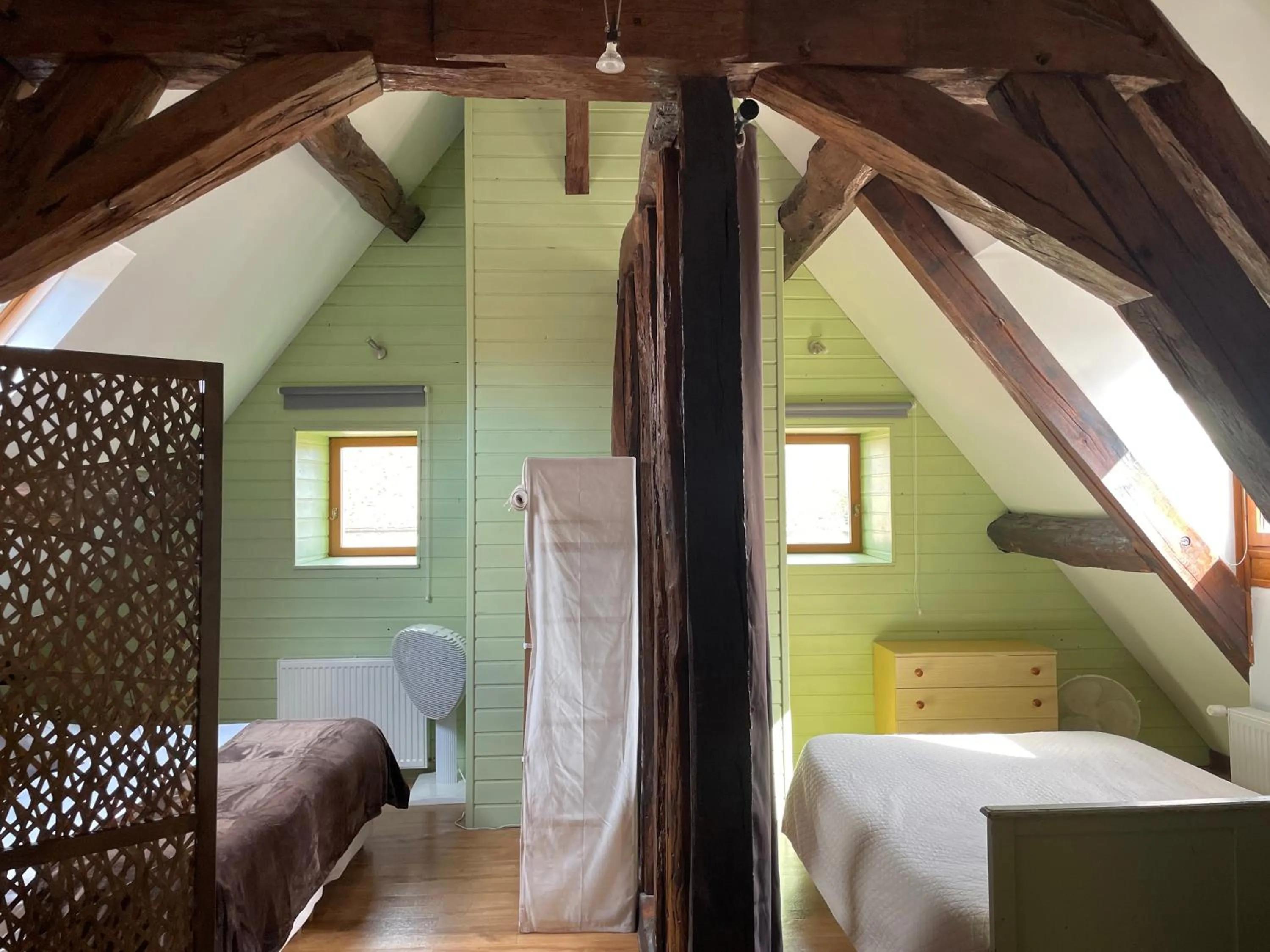 Photo of the whole room, Bed in Domaine de Vandenesse Et Spa