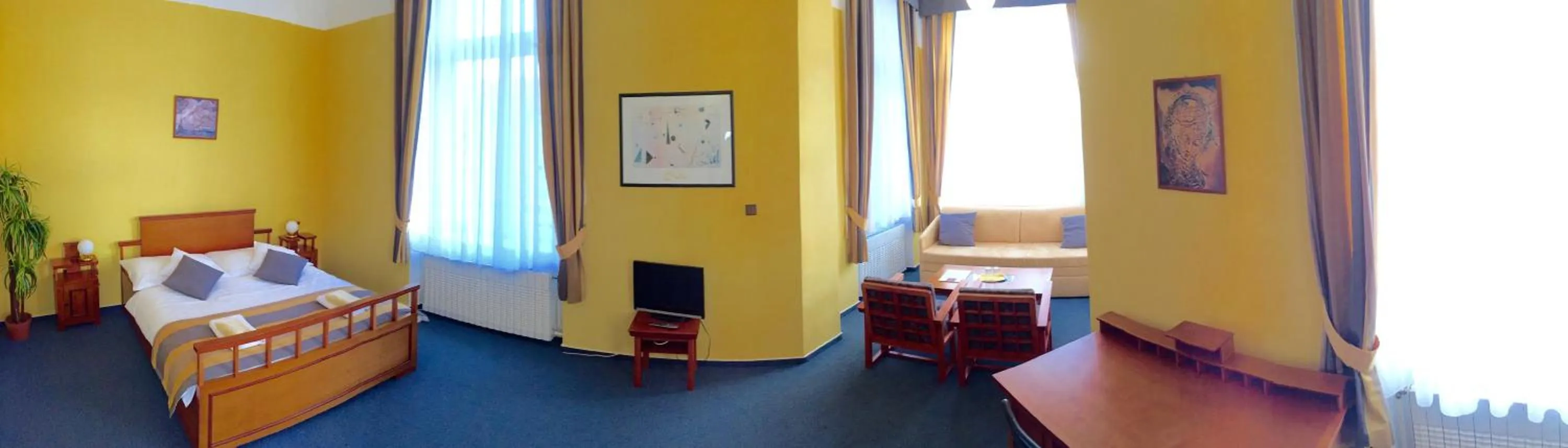 Photo of the whole room in Hotel Nobys